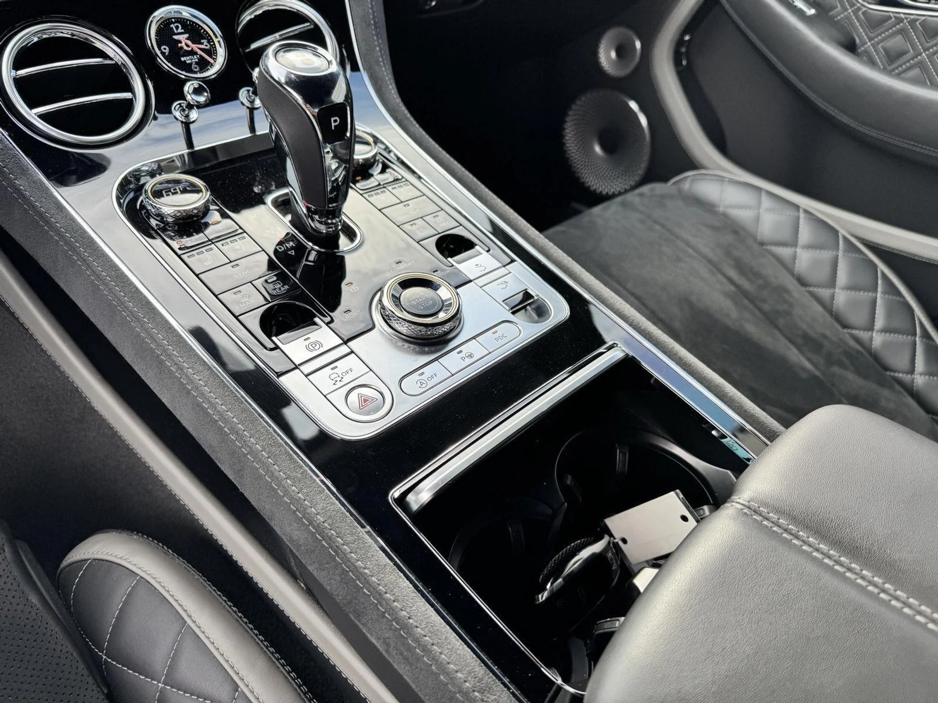 mph051_2432729540_a2e71dd0eef7f39fa10083673d461874_606ba81a62