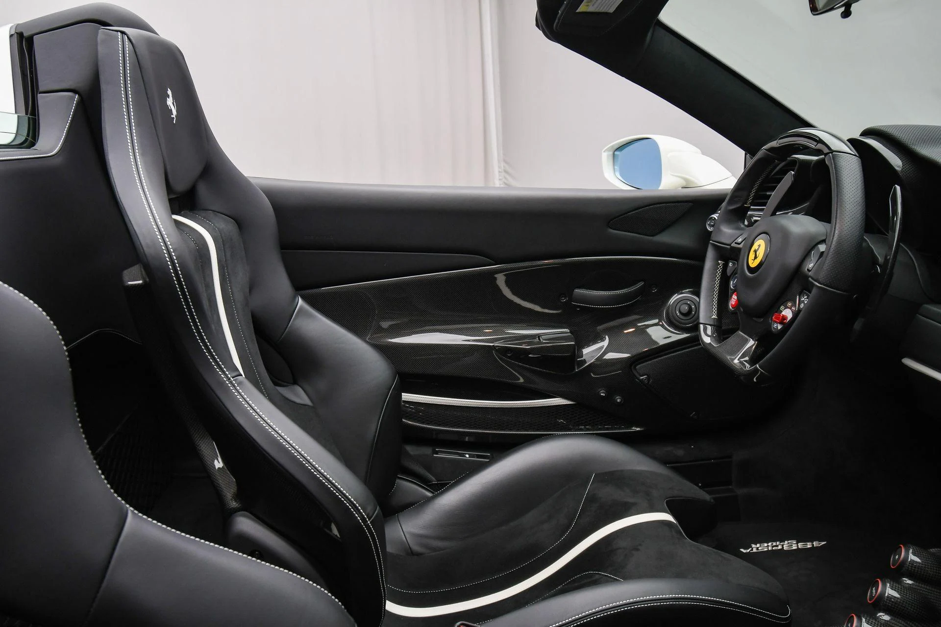 mph051_2435262031_Used_2020_Ferrari_488_Pista_Base_1757455633_bcd5cc1e93