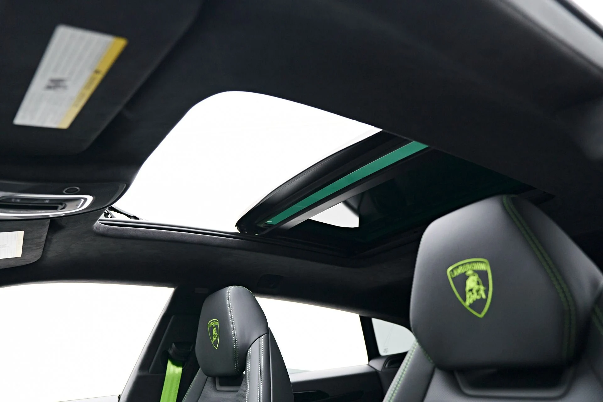 mph051_2445747834_Used_2023_Lamborghini_Urus_S_1692657144_f98cd23af7