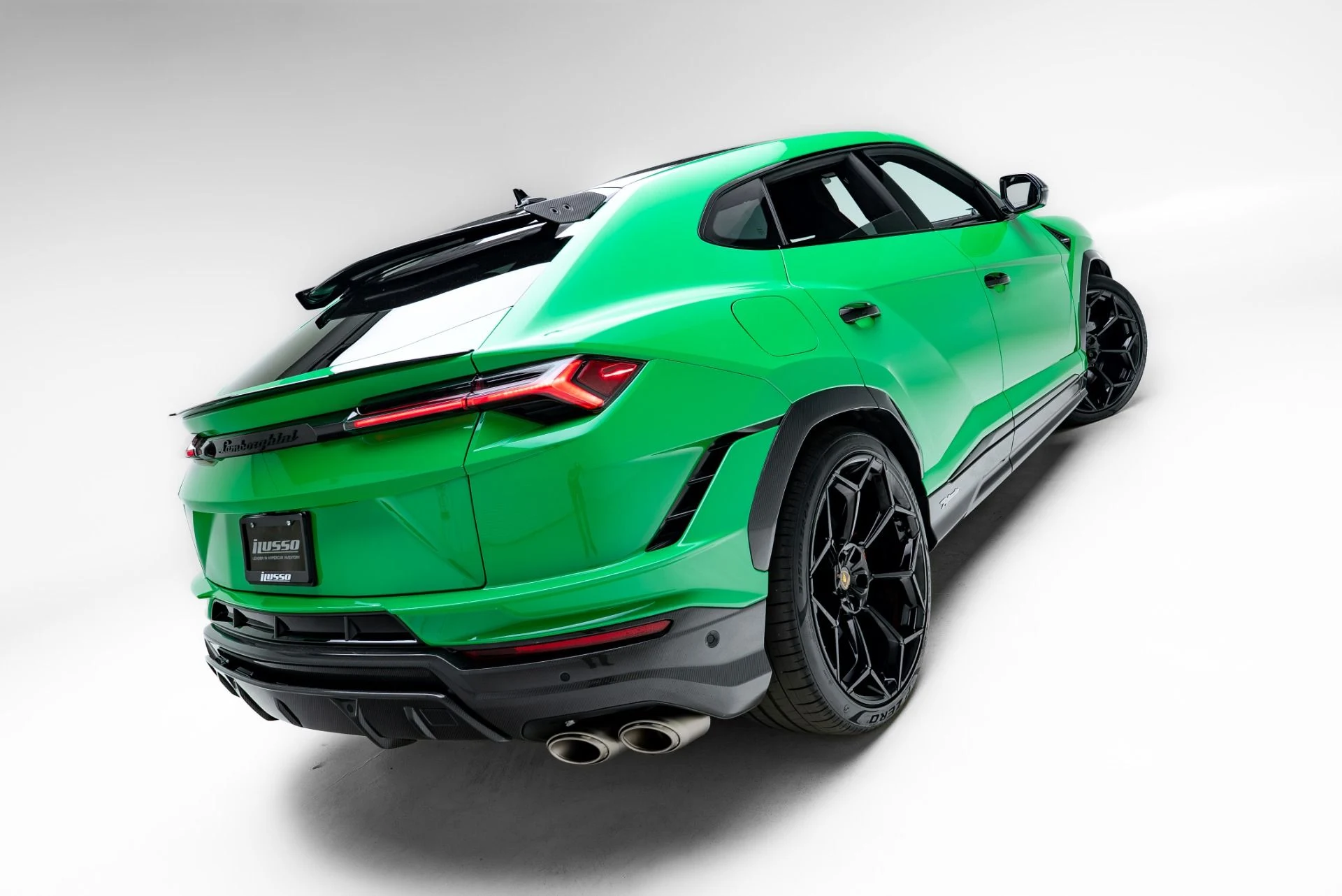 mph051_2448487930_Used_2023_Lamborghini_Urus_Performante_1776977949_86494ada28