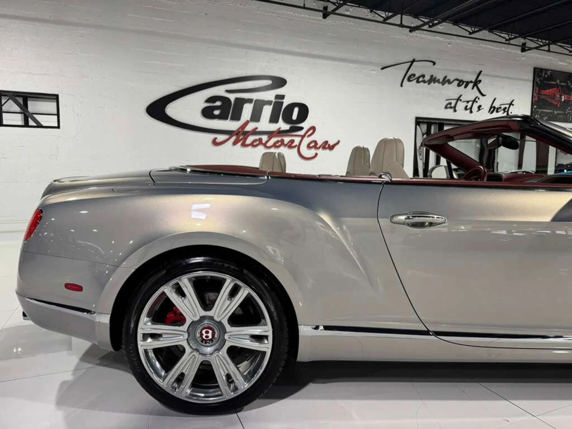 mph051_2464011715_a825d1787825e64ec1e6bddb3bed577b_ff004feadc