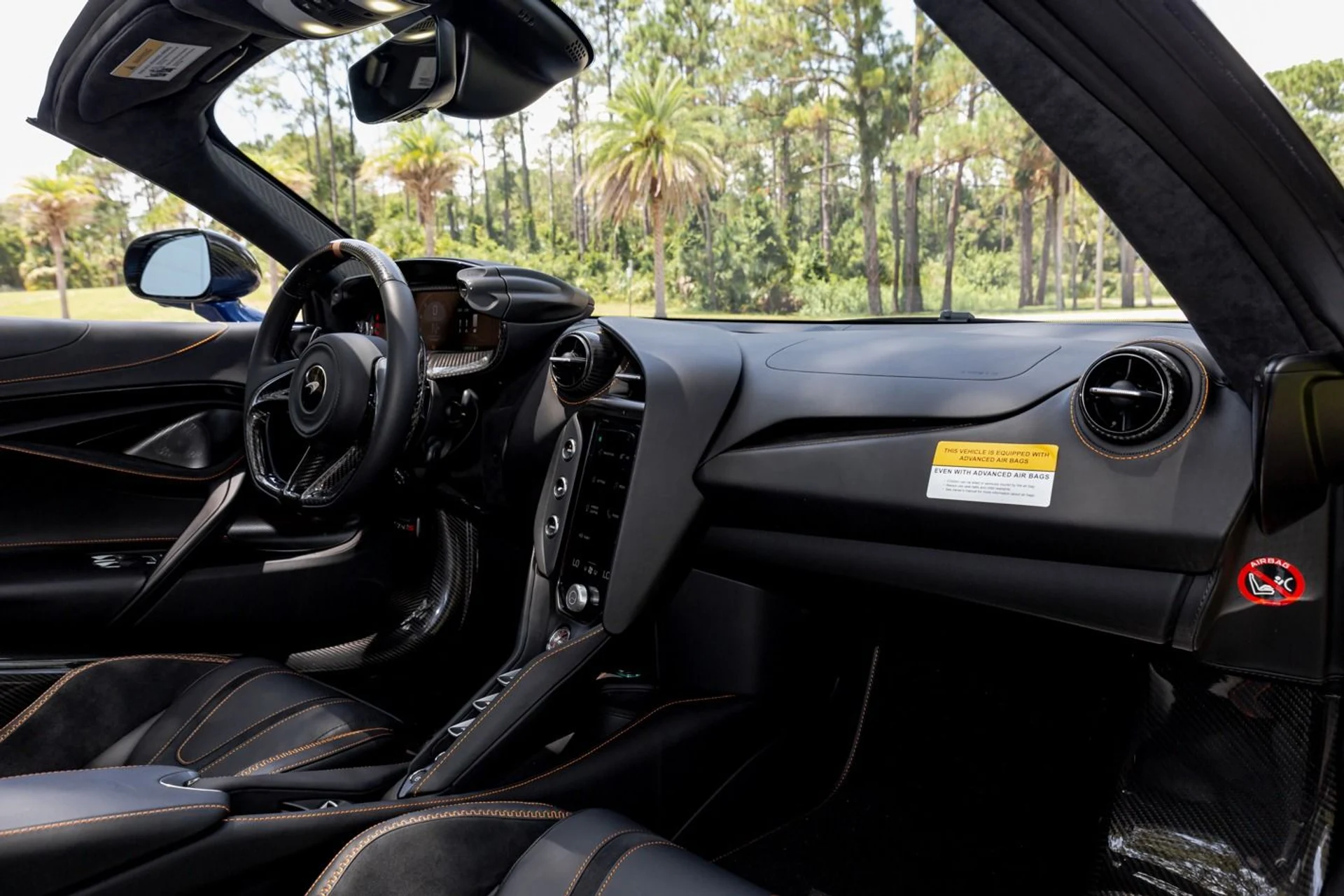 mph051_246428184_430_p52_l_3a83ae9486