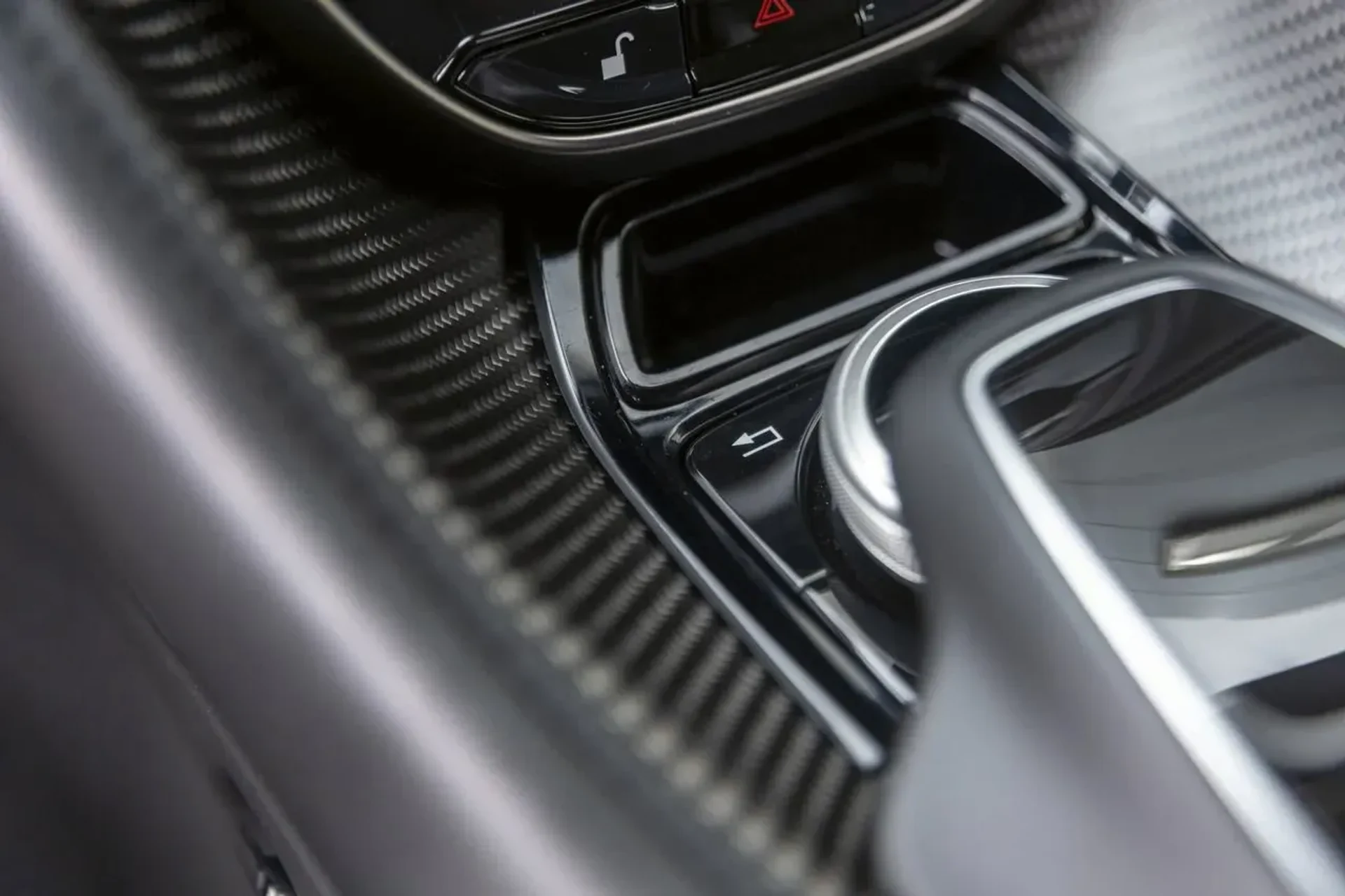 mph051_2467590569_ddfba7cea42447599065efdef68dc044_4a8677f442