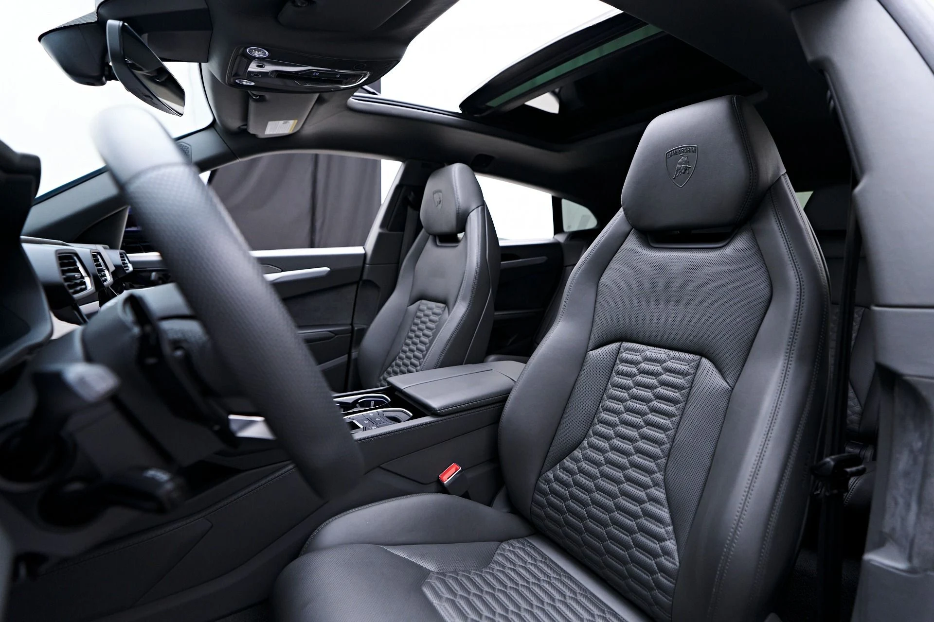 mph051_2481216716_Used_2020_Lamborghini_Urus_Base_1754965756_aaa6f7a0f1