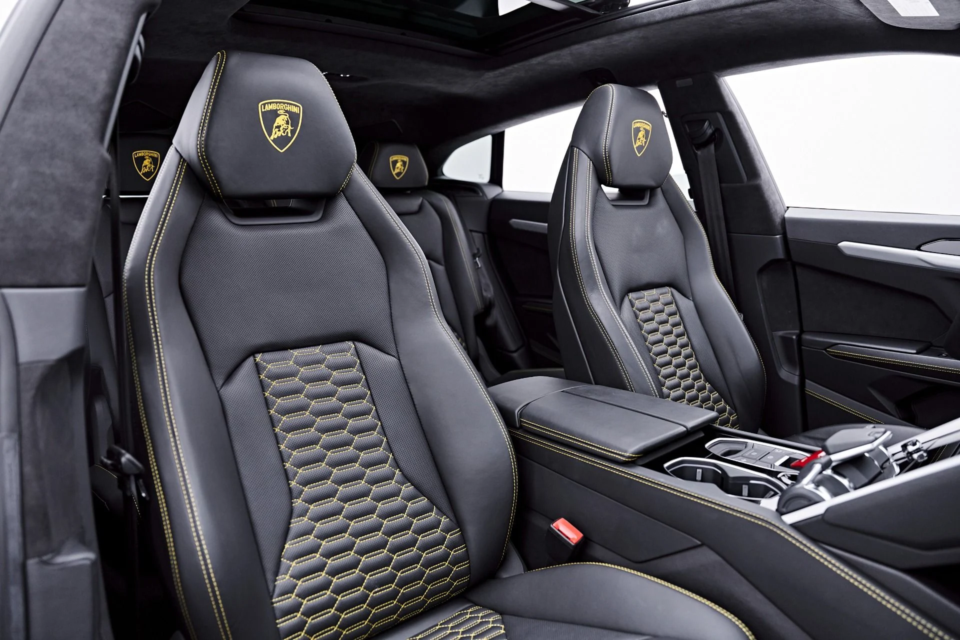 mph051_2484237442_Used_2022_Lamborghini_Urus_Base_1785209796_bf5af165d5
