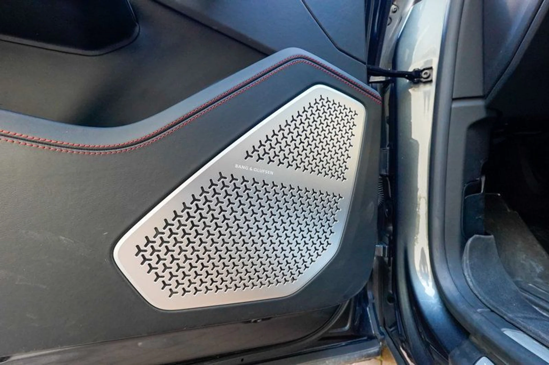 mph051_2520238830_22990901_52_800_4e13ee19e5