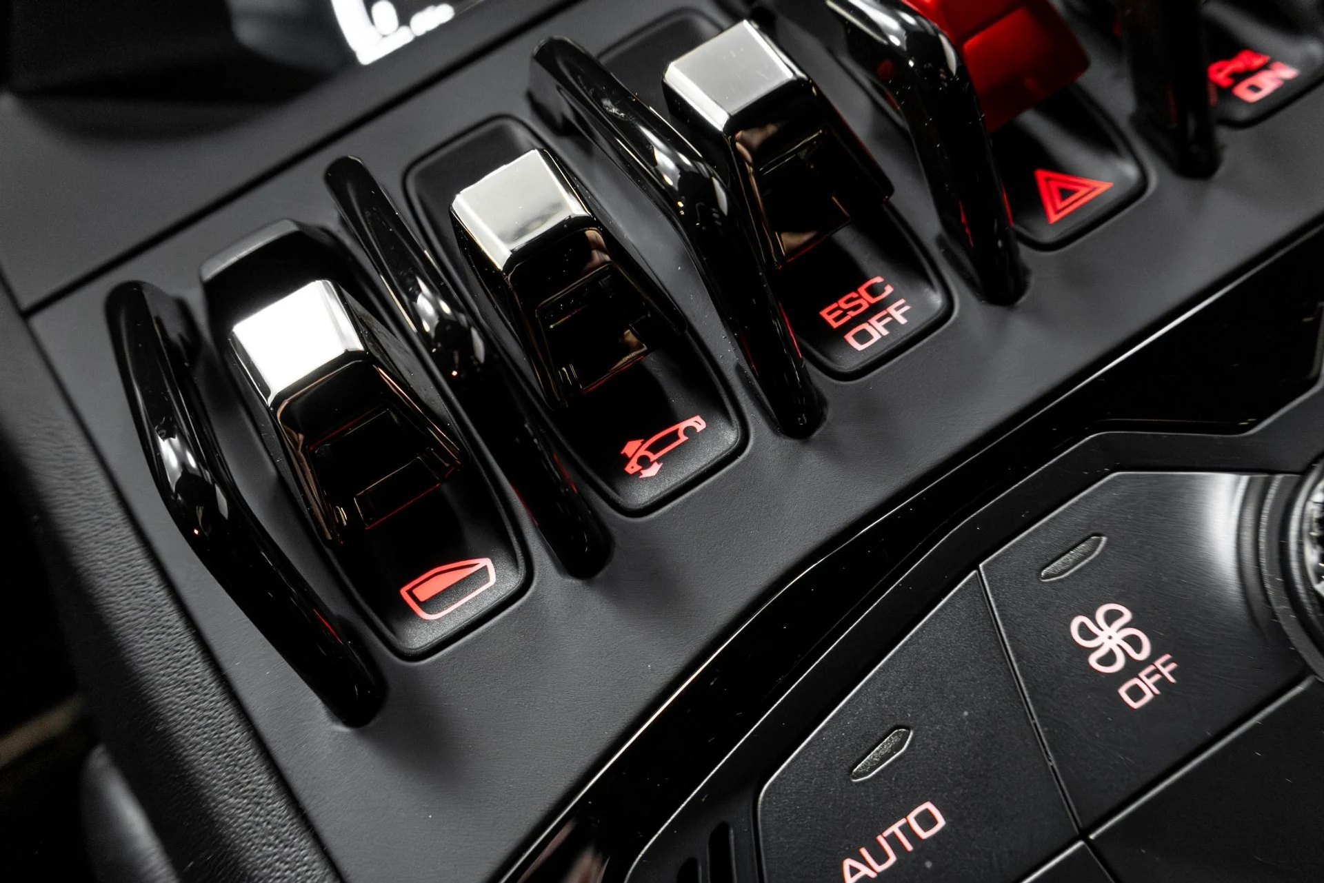 mph051_2532490428_Used_2017_Lamborghini_Huracan_LP_580_2_1771545979_9d7d296c8d