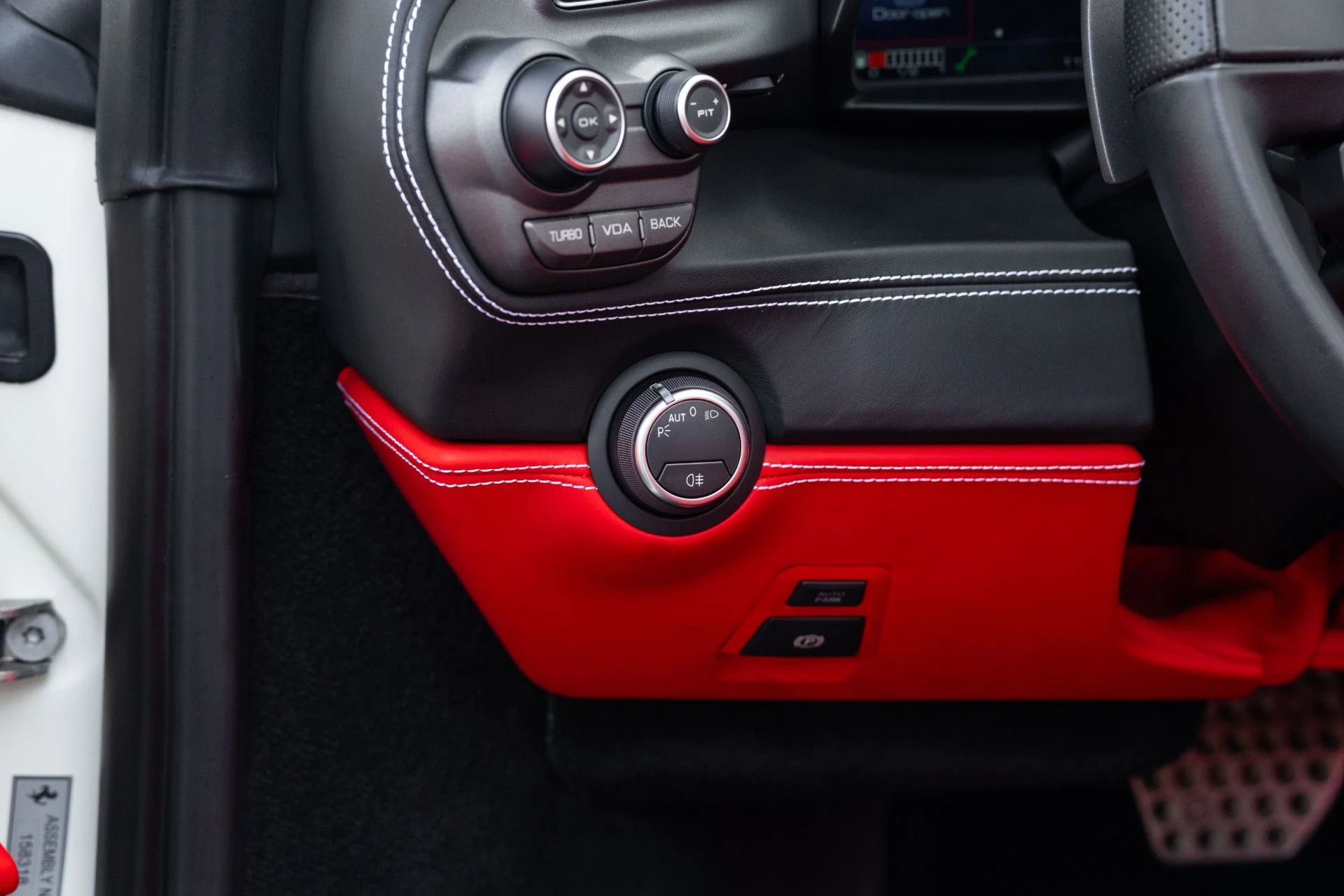 mph051_2540153743_Used_2018_Ferrari_488_Spider_1779900992_5b0507f526