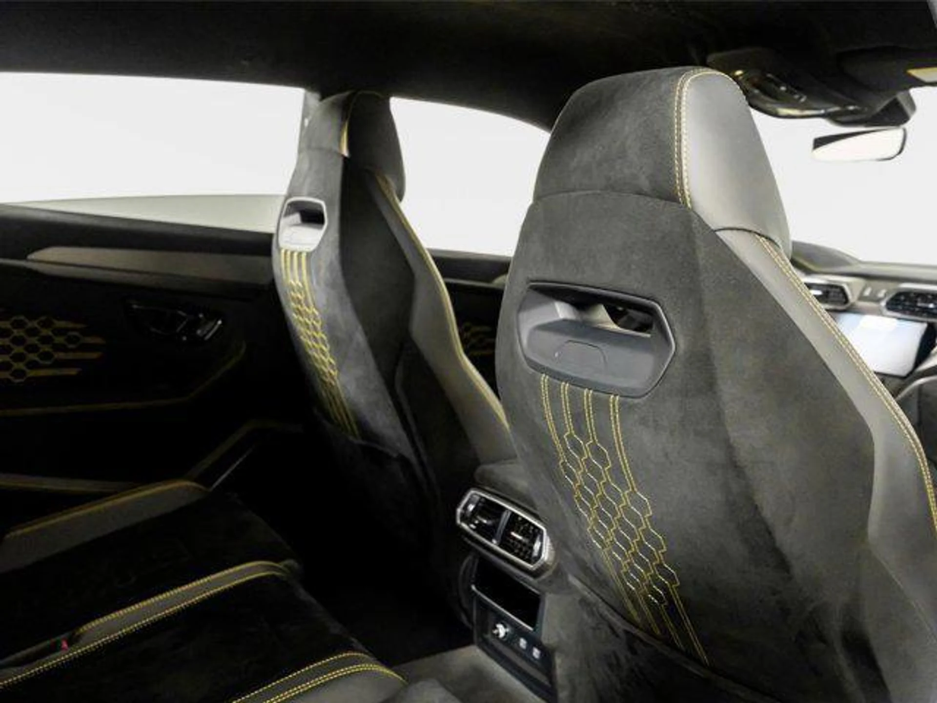 mph051_2544998684_l_Hx_Z_Cd_uc_Lcv_4c_Acxb_Cm_WNBEI_dc6e82c76c