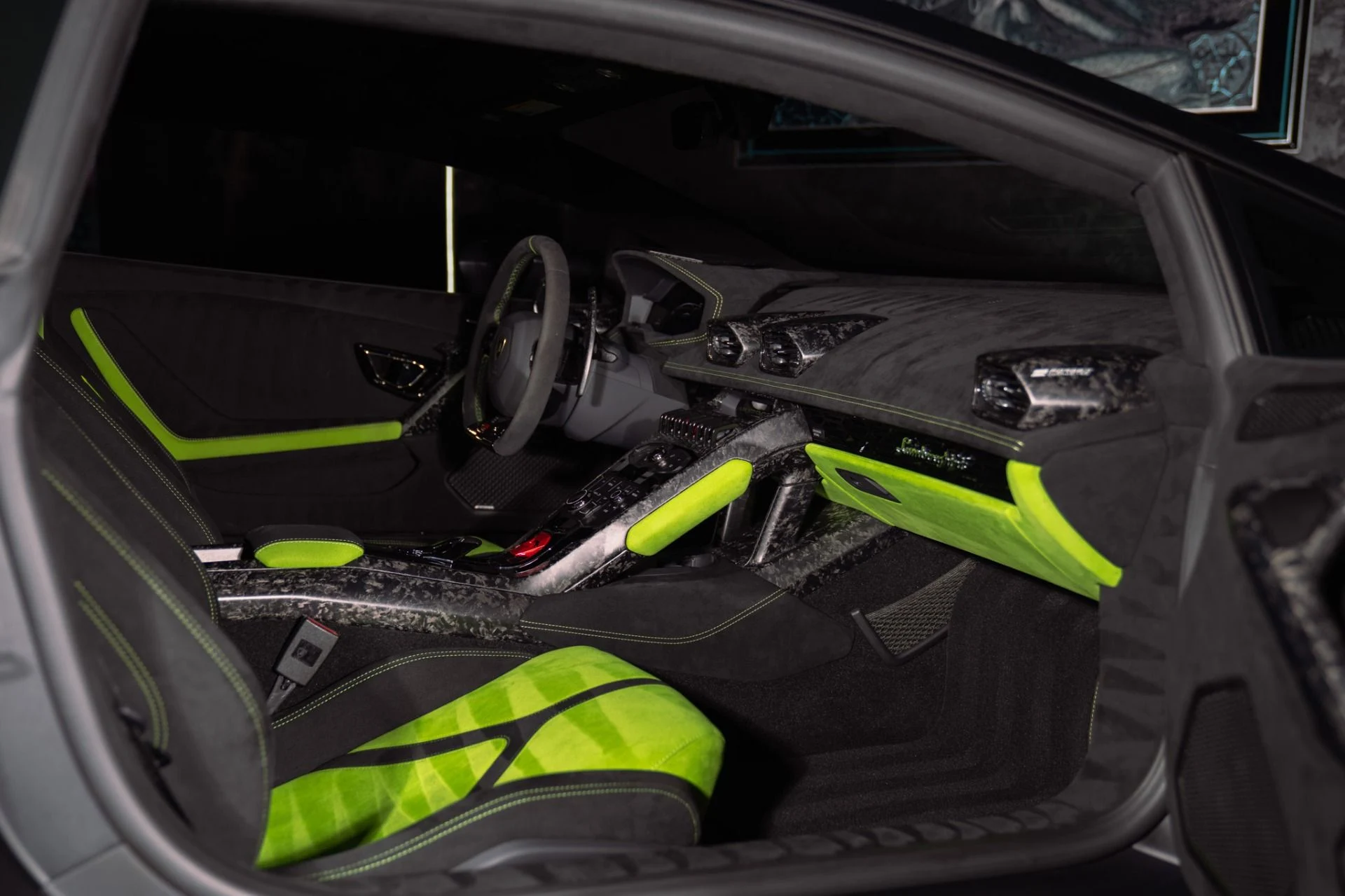 mph051_2570688283_Used_2018_Lamborghini_Huracan_LP_640_4_Performante_Ad_Personam_Paint_and_Interior_Massive_Sticker_1791560590_c6f86e009f