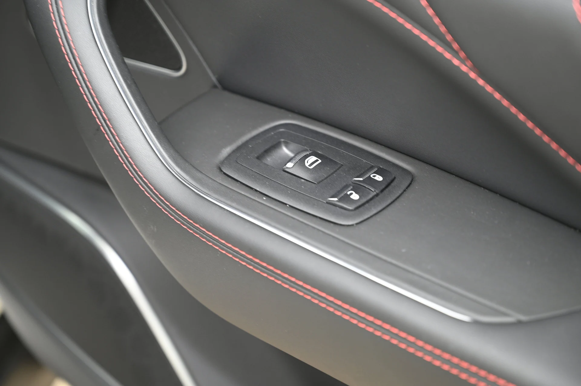 mph051_2570718104_787401d208ea477dbb1e3d83b1493a1d_58dce05aac