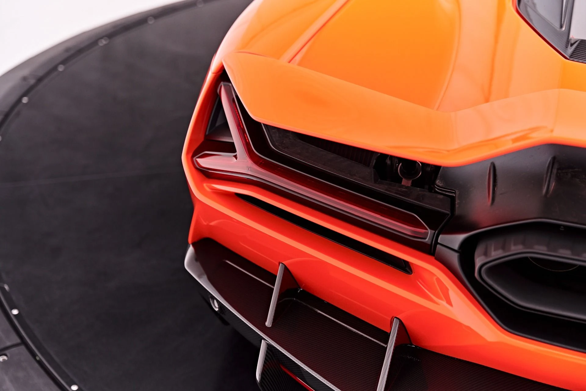 mph051_2575701286_Used_2024_Lamborghini_Revuelto_Base_1786150960_73016f0405