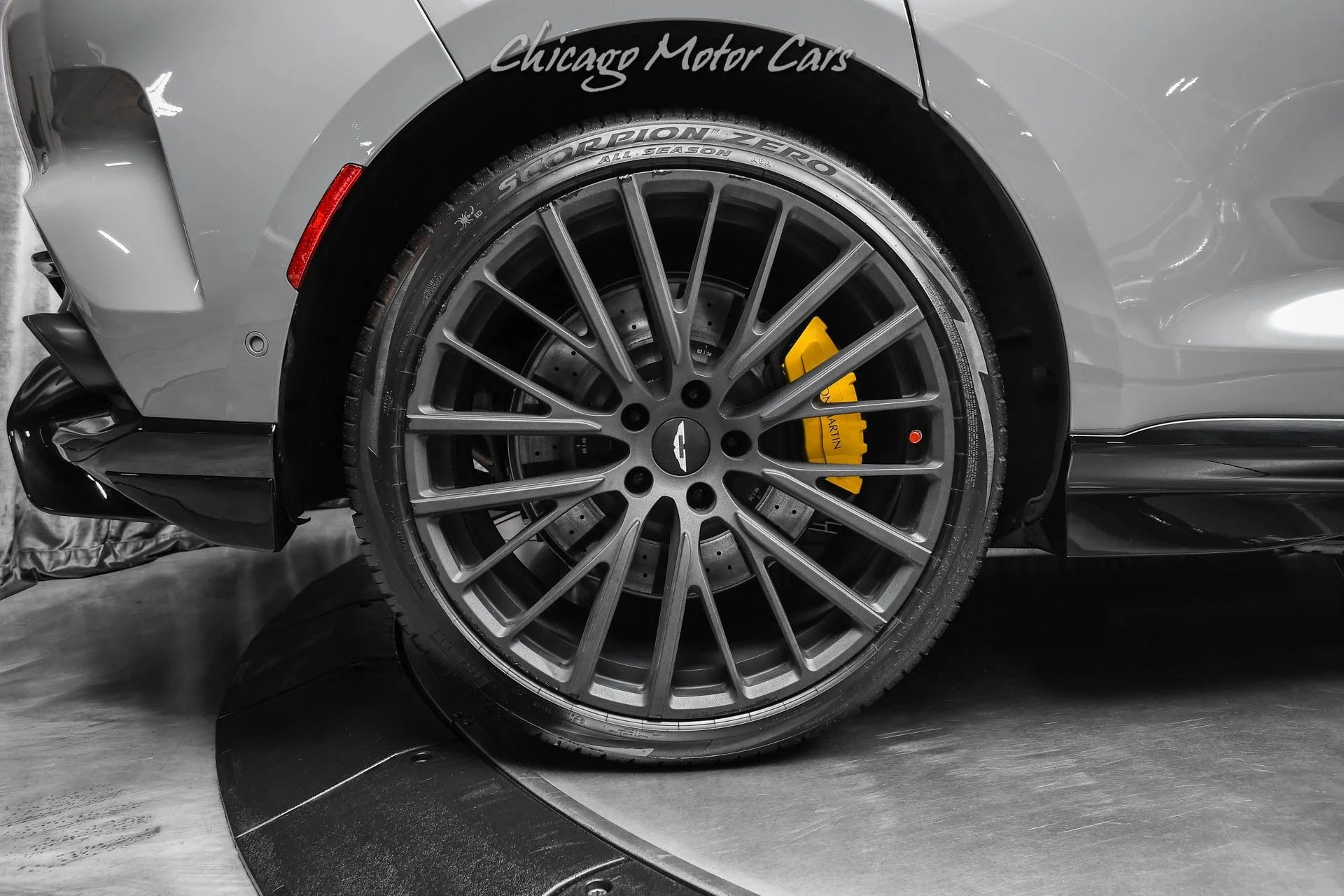 mph051_26337929_13519_p52_l_7ee05332ea