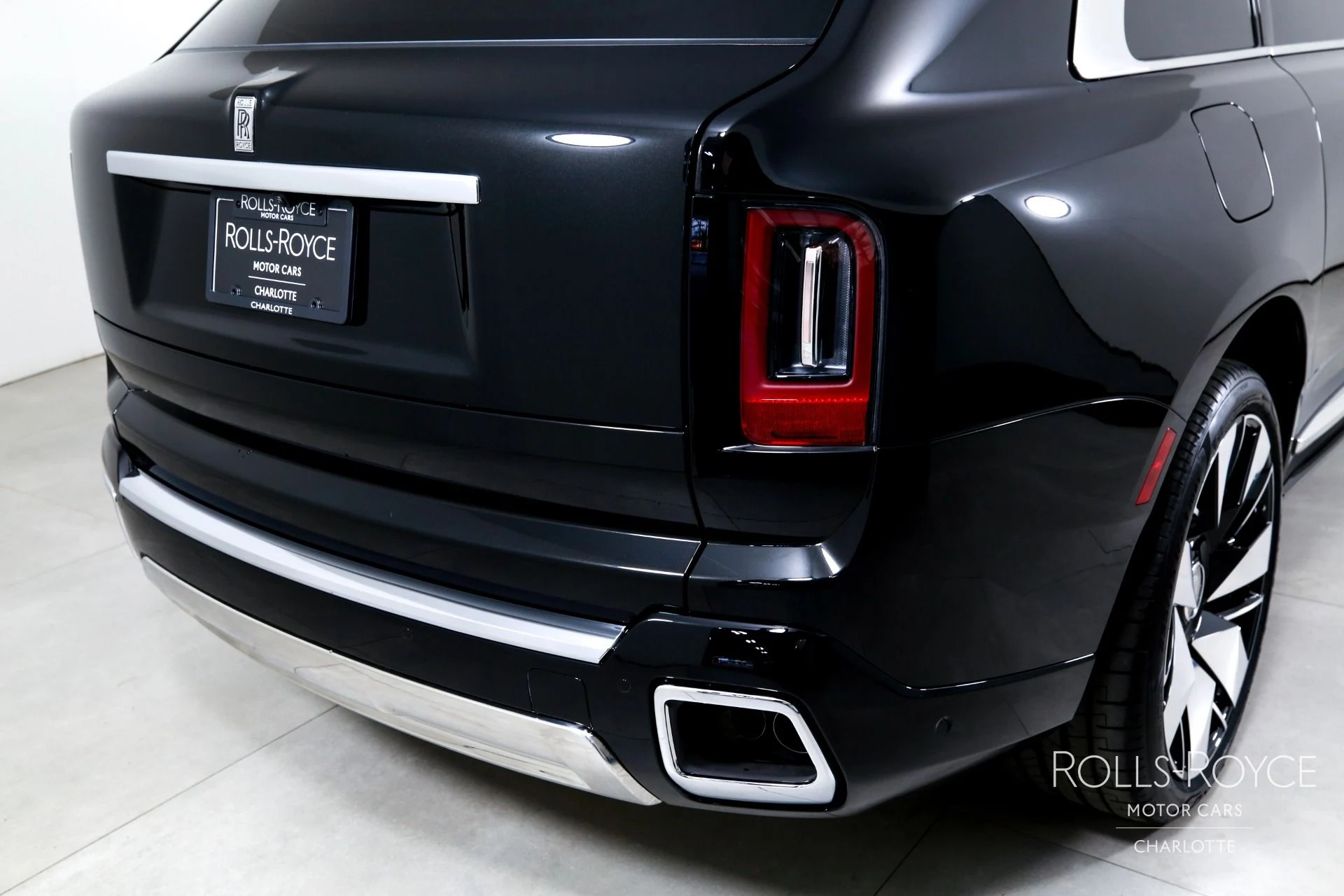 mph051_2637787169_Used_2026_Rolls_Royce_Cullinan_1765392948_85ea5c0d7c