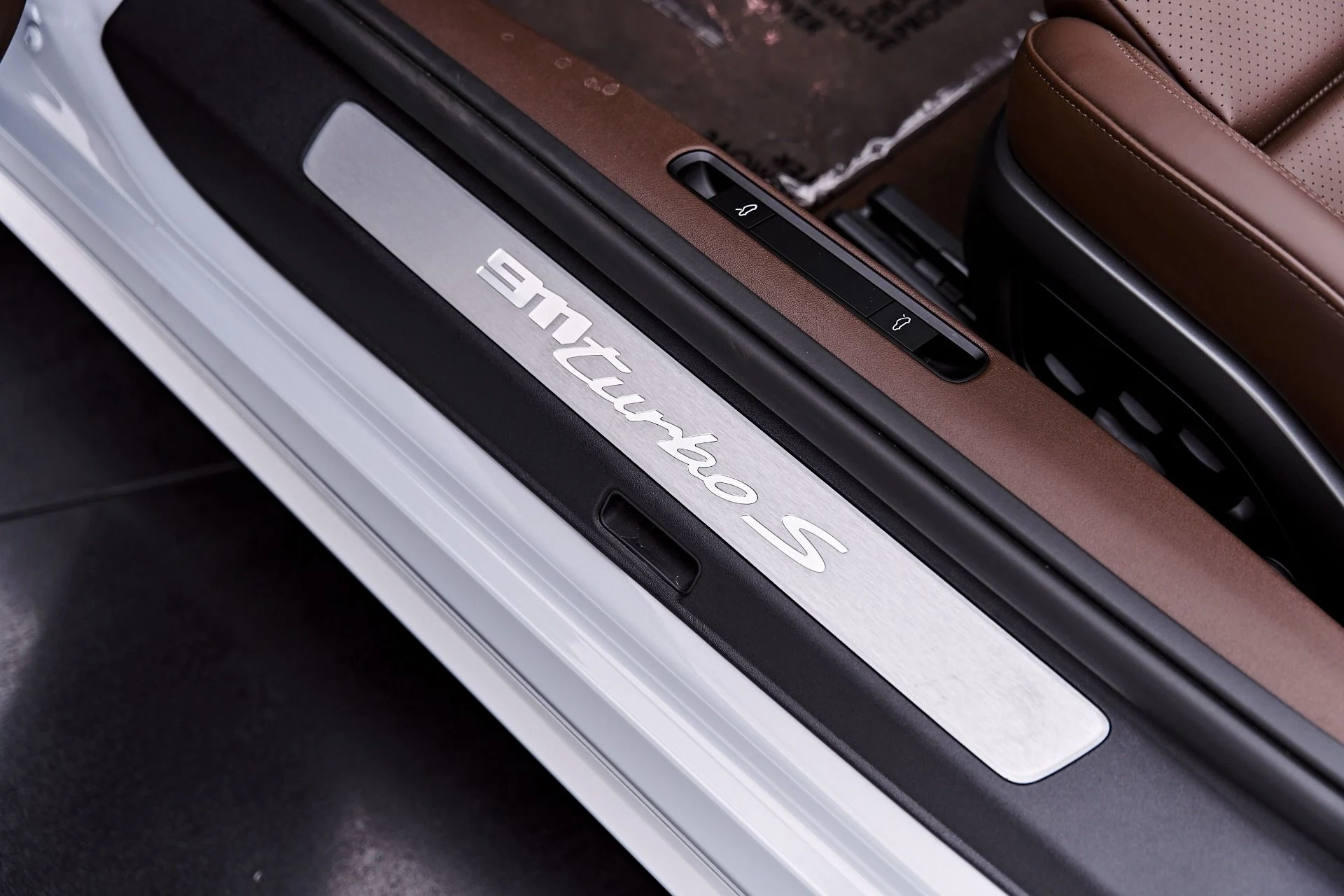 mph051_2645879367_Used_2025_Porsche_911_Turbo_S_1786497860_94d933dfcc