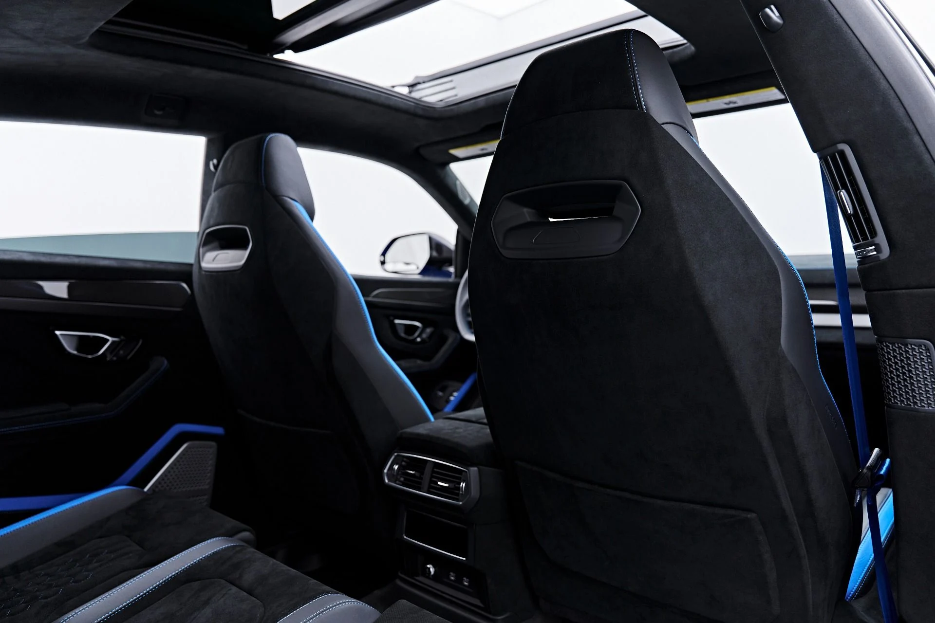 mph051_2649961450_Used_2023_Lamborghini_Urus_Performante_1790208881_cbb0ac0f71