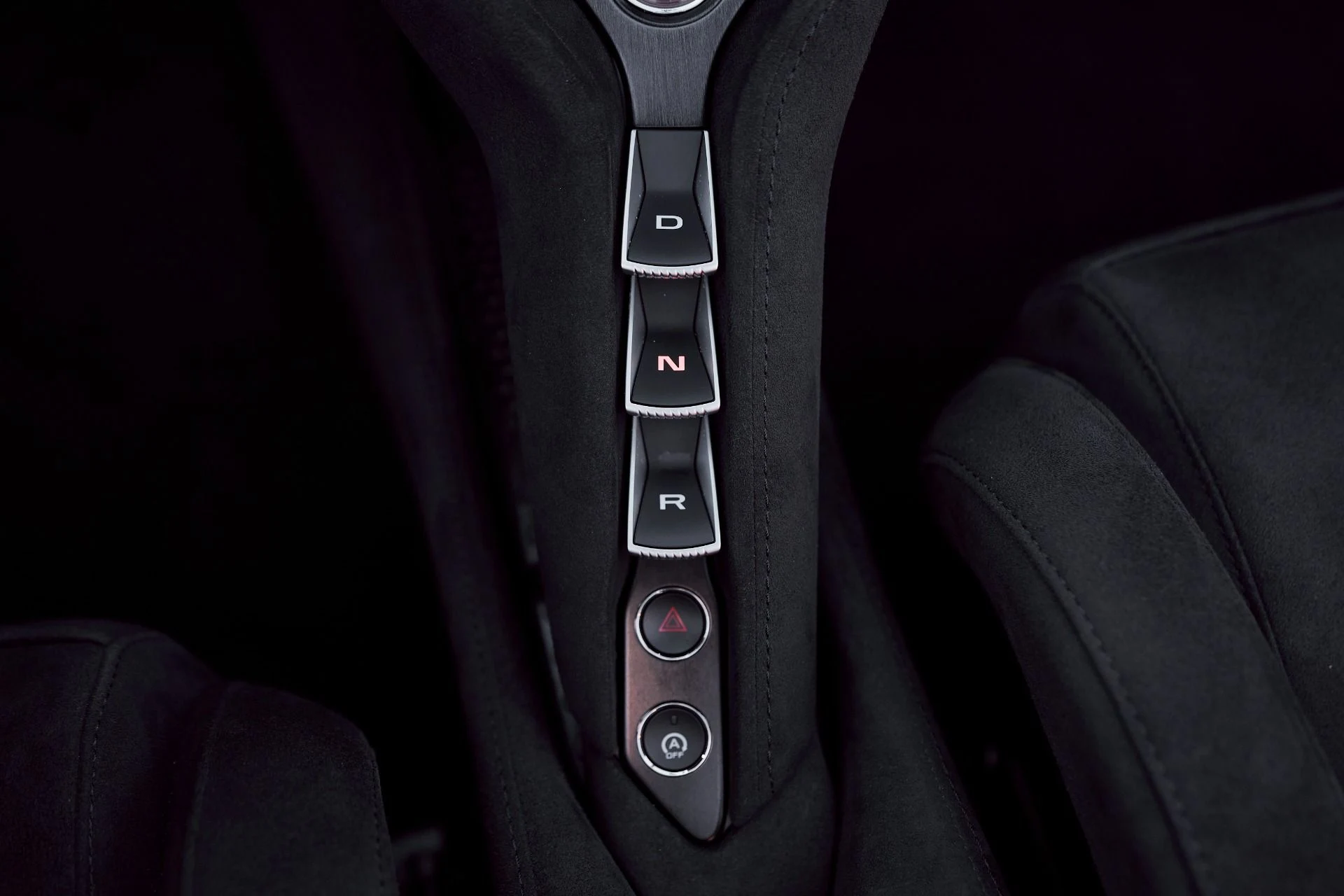 mph051_26785385_Used_2024_Mc_Laren_750_S_Spider_1762034322_20a7963f73