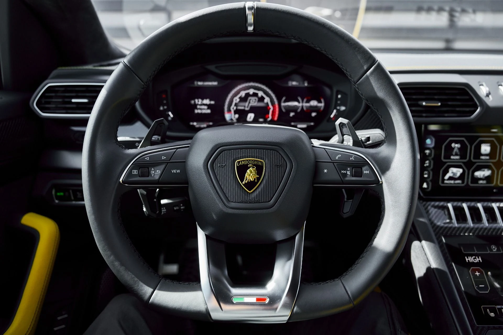 mph051_2682305262_Used_2021_Lamborghini_Urus_Pearl_Capsule_1772843540_8f5855cd0c