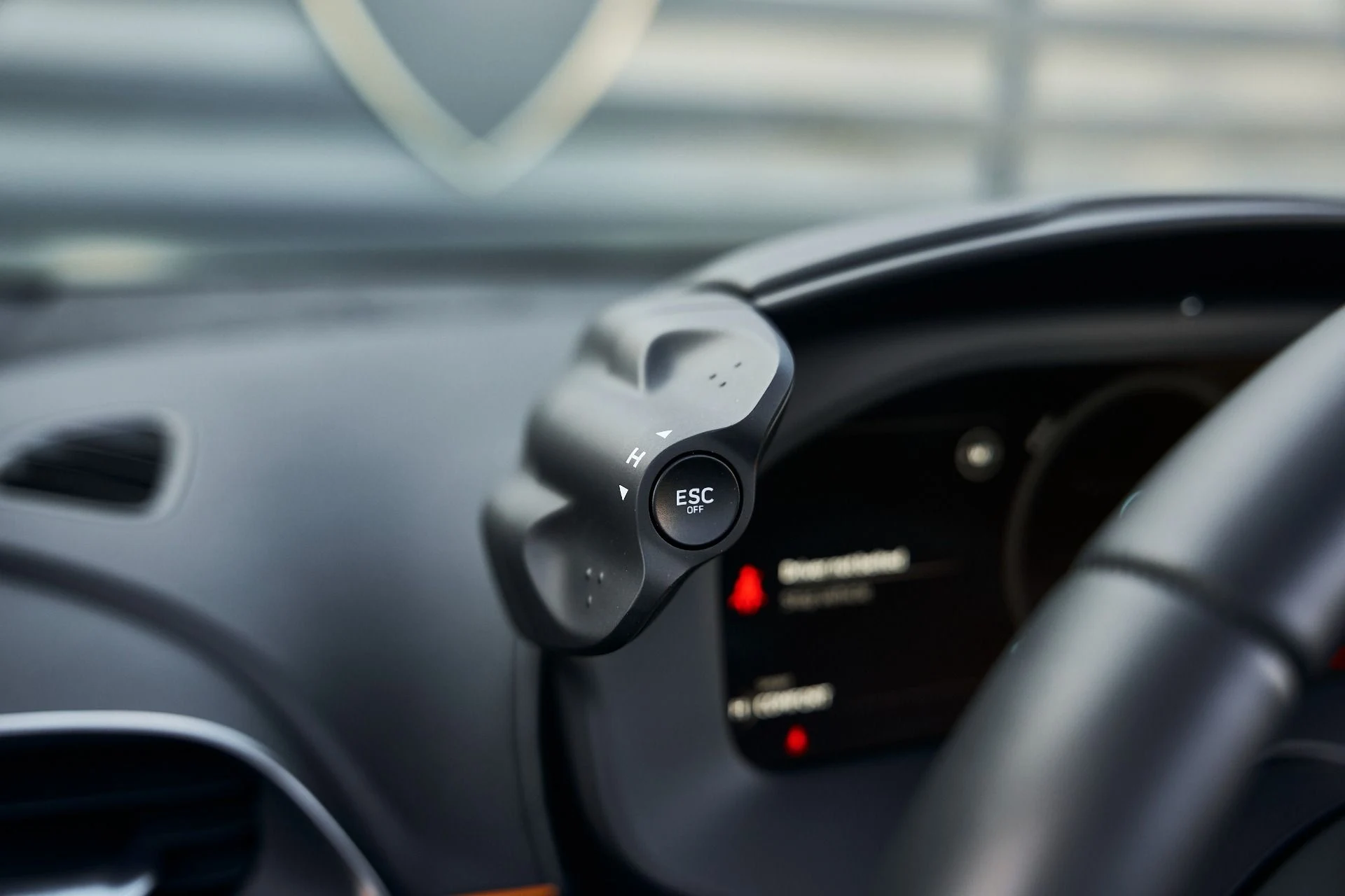 mph051_2710569381_Used_2025_Mc_Laren_Artura_1771382331_f4985c6bc3