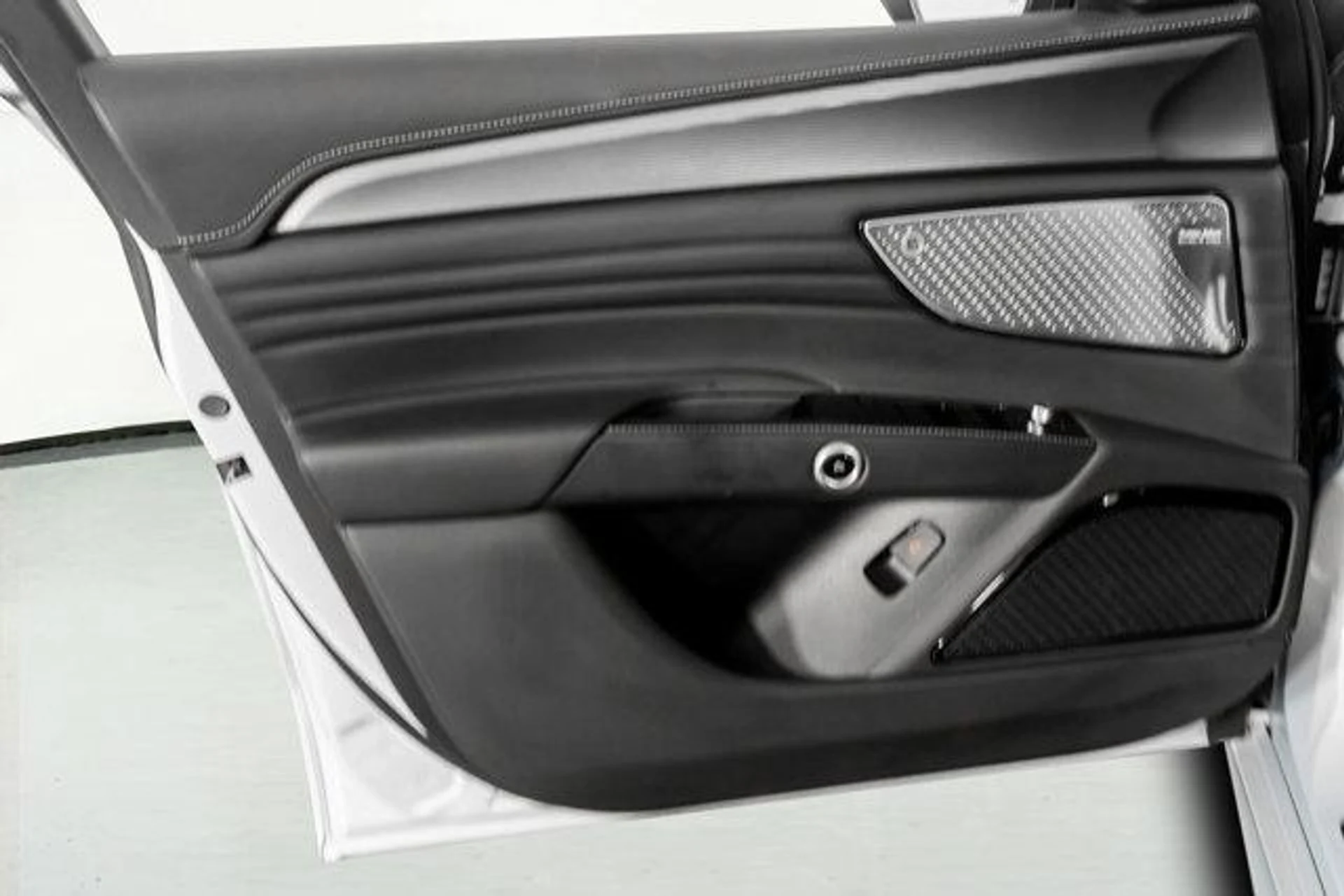 mph051_27207251_U1_O_To_X6_KEK_Wnkj_N_My_F_Lautl_P_Kg_5f62ff5426