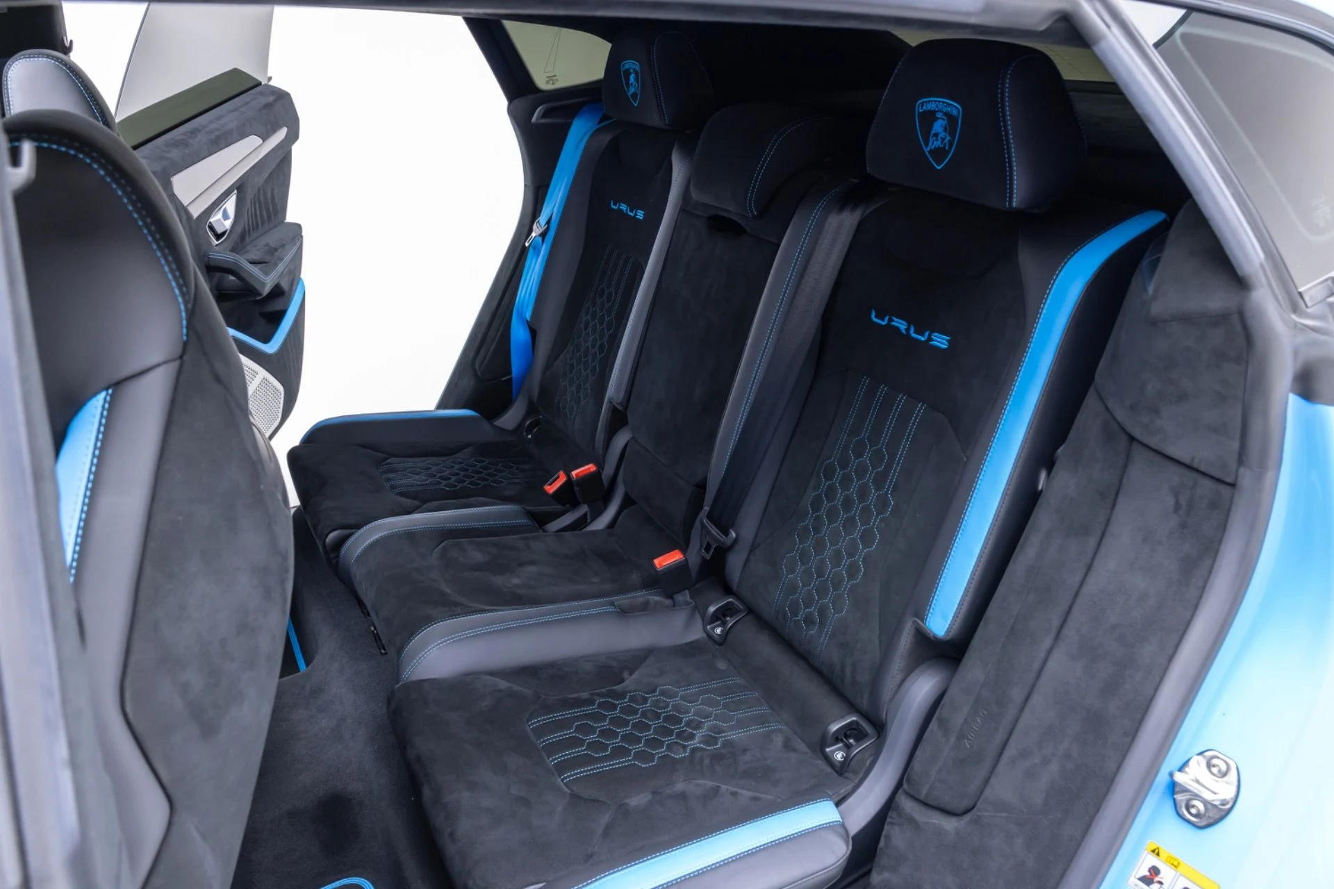 mph051_2791394253_13287_p52_l_a9c8382132