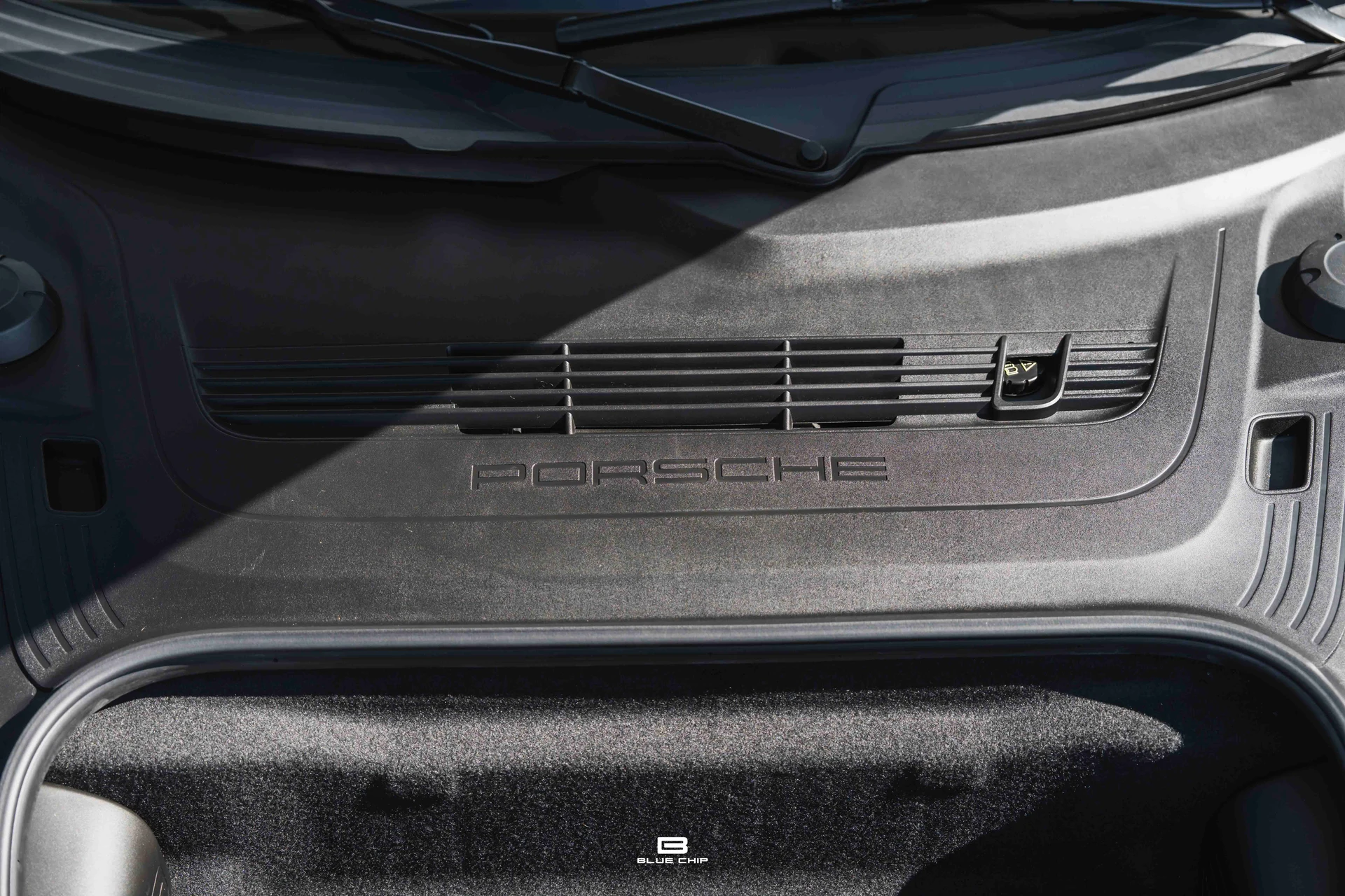 mph051_2803028694_6a3082a0a56a8900becb9372_2019_Porsche_911_57_f523e0163c