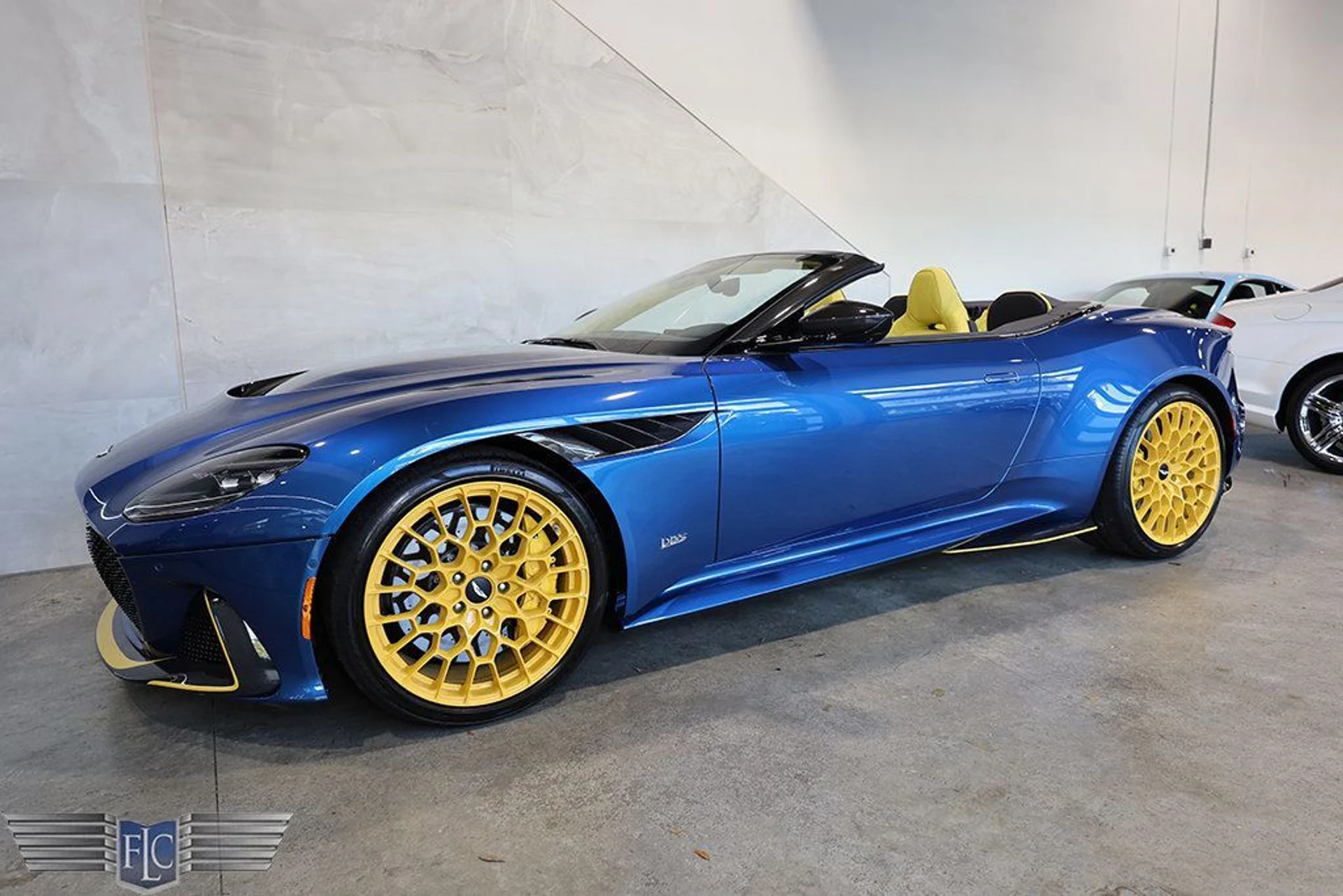 mph051_2811950835_used_2023_aston_martin_dbs_20235volante770ultimate_9689_22994688_52_1024_20b122f382