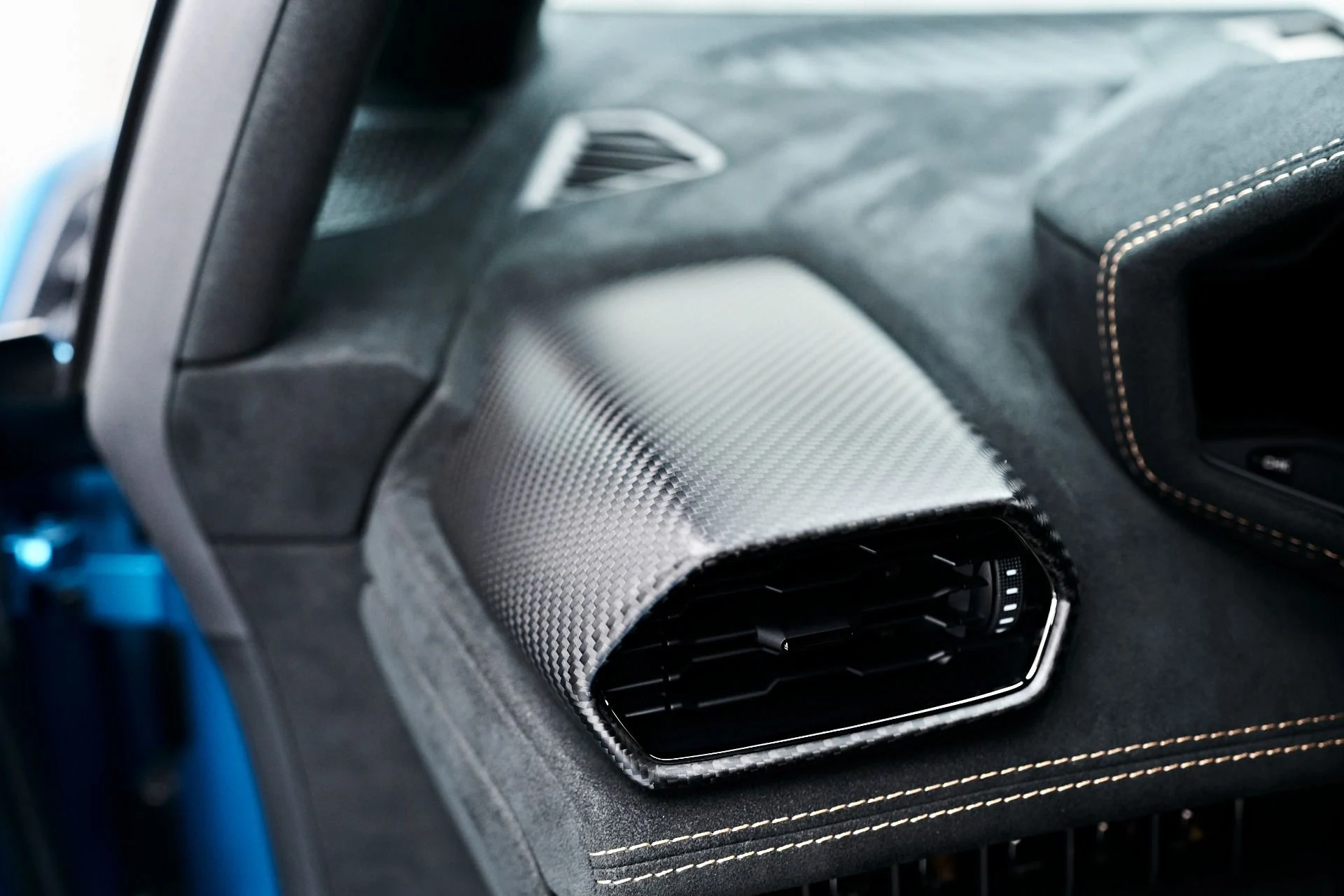 mph051_2820115681_Used_2022_Lamborghini_Huracan_STO_Base_1732754503_8426954834