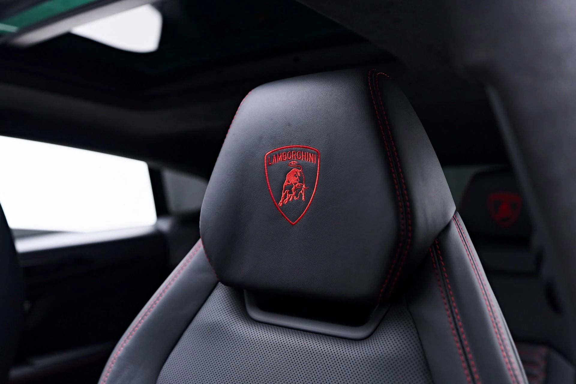 mph051_28254055_Used_2021_Lamborghini_Urus_1749241972_9e7a59096f