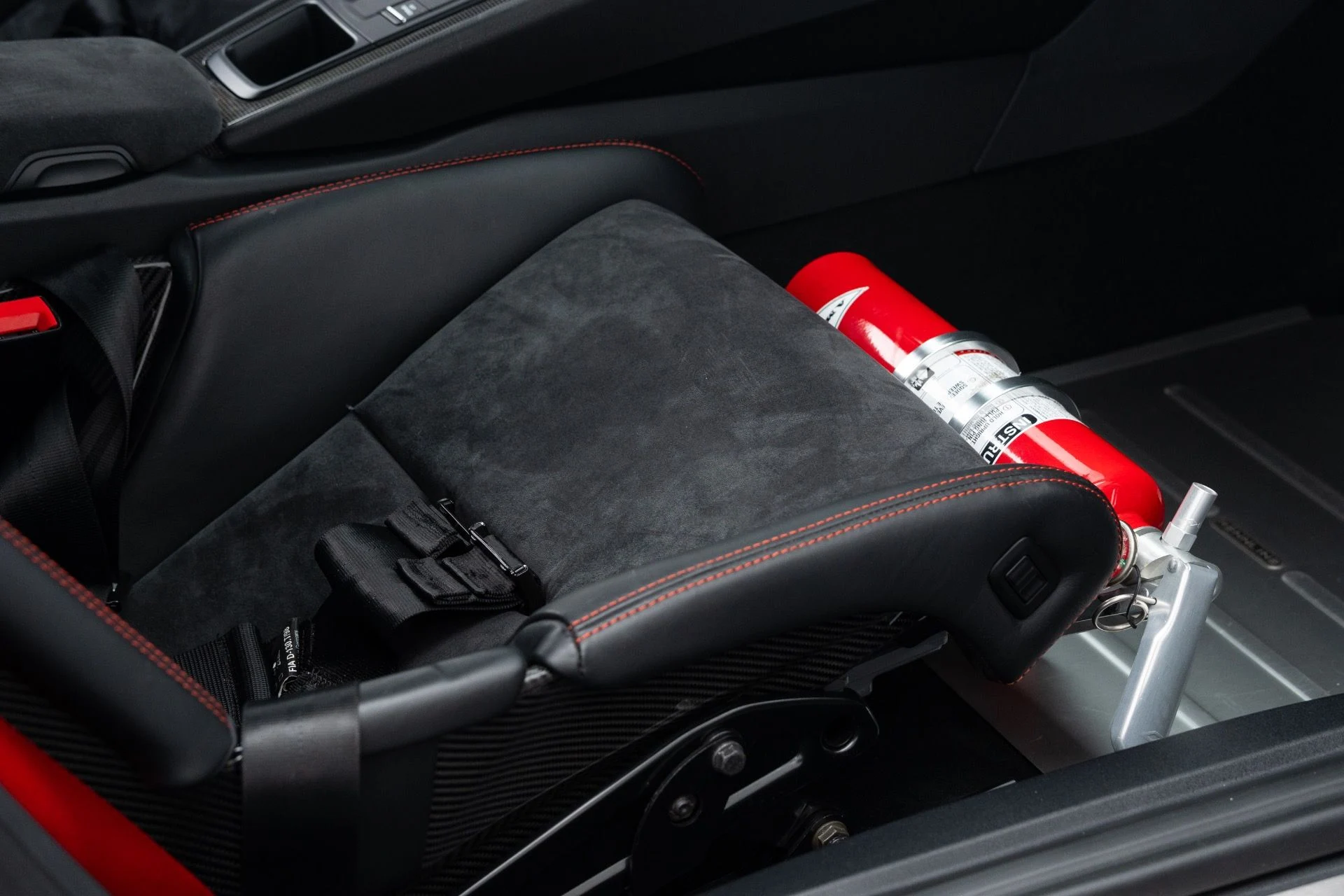 mph051_2828565430_Used_2016_Porsche_911_GT_3_RS_1773808378_869c34b925