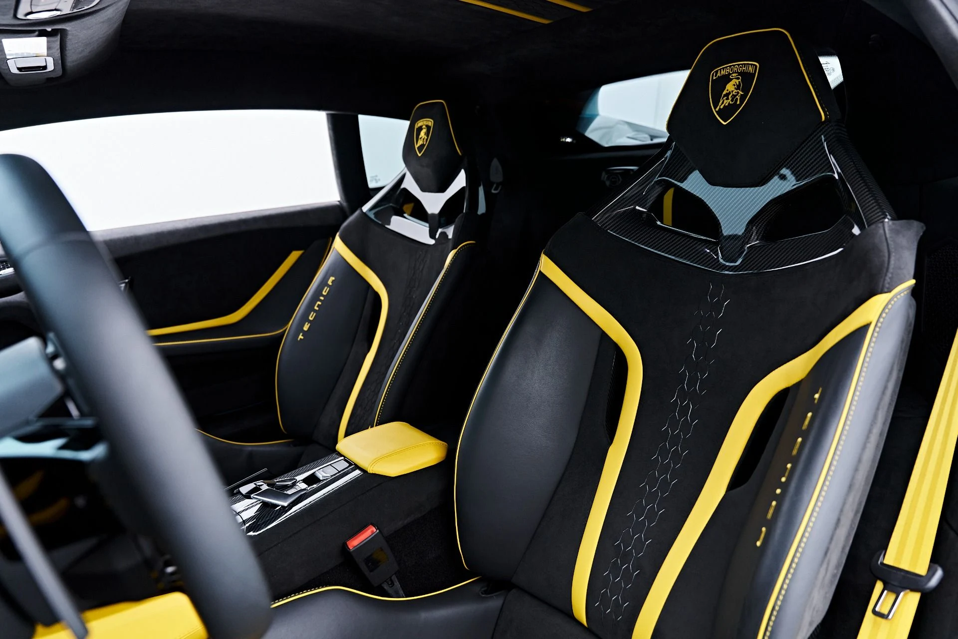 mph051_2848118990_Used_2024_Lamborghini_Huracan_Tecnica_Base_1788455450_fa3809bad3