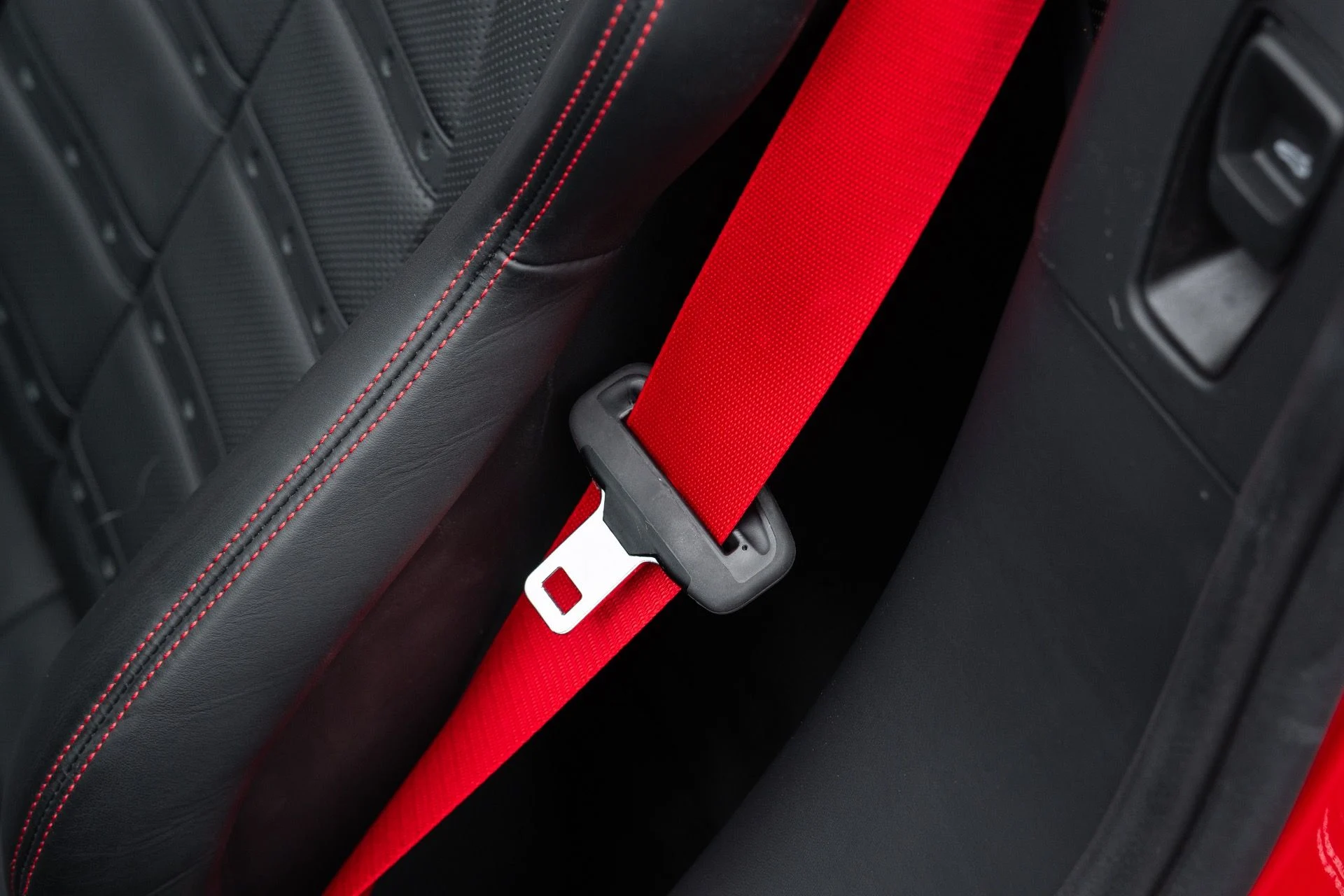 mph051_2848343113_Used_2024_Ferrari_296_GTS_1776982815_5099966735