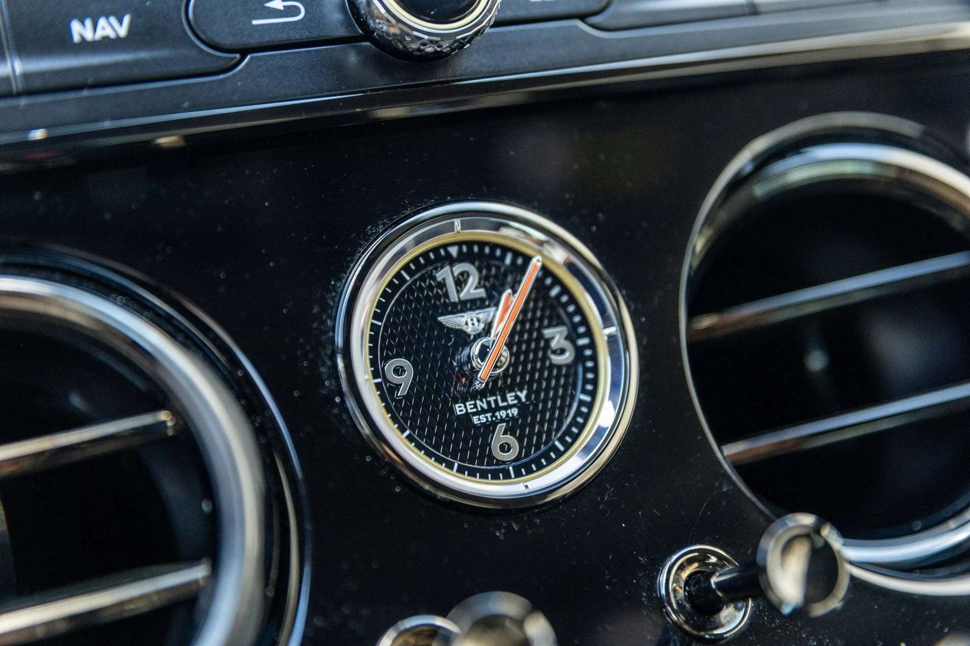 mph051_285464673_Hi_Tech_Luxury_Imports_LLC_SCBDP_4_ZG_0_SC_023562_image_51_7280e6df7d