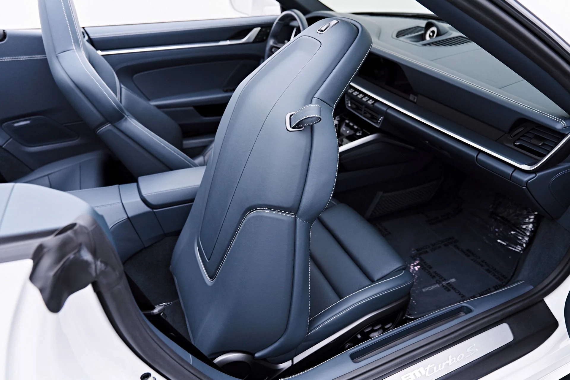 mph051_2875276023_Used_2025_Porsche_911_Turbo_S_1788486987_4e0eddf4e5