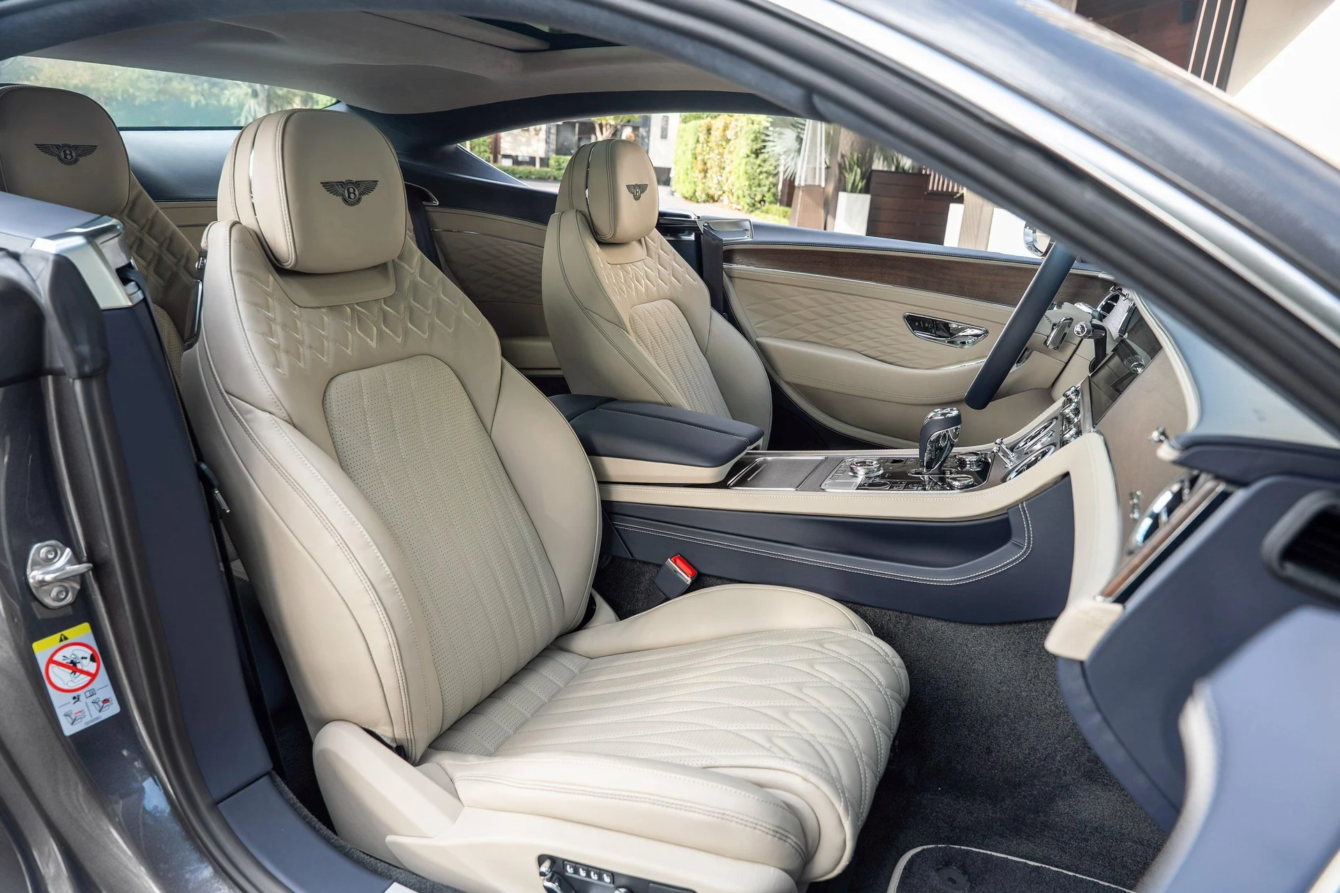 mph051_2899200636_470961999_692009f0af5727c8024d8221_b8dc19b9bc