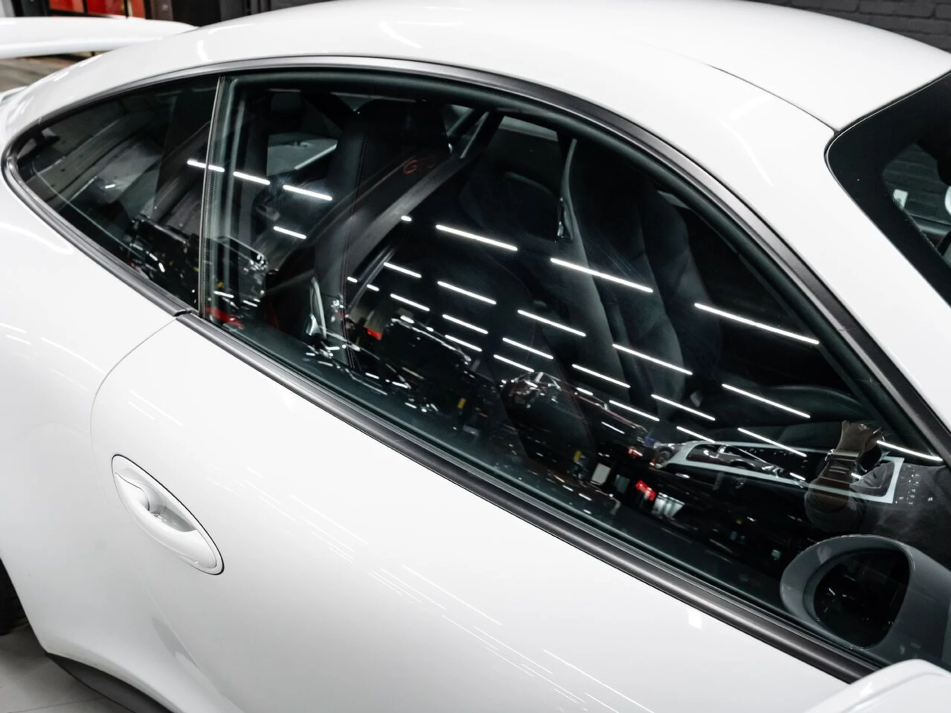 mph051_2900171064_porsche_911_2015_1a95e41a1a