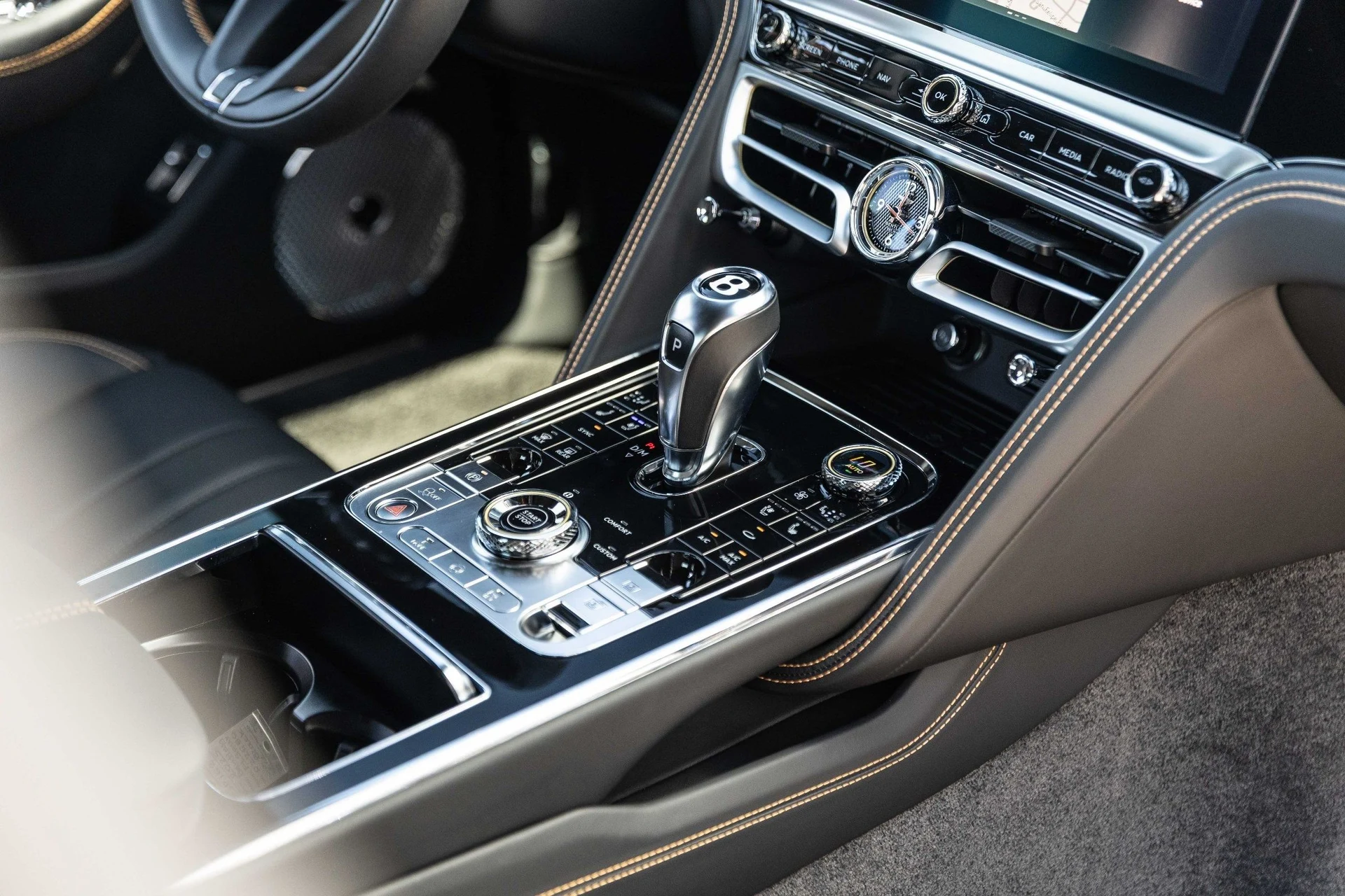 mph051_2910092472_Hi_Tech_Luxury_Imports_LLC_SCBBP_6_ZG_8_SC_022680_image_51_e2a76a8963