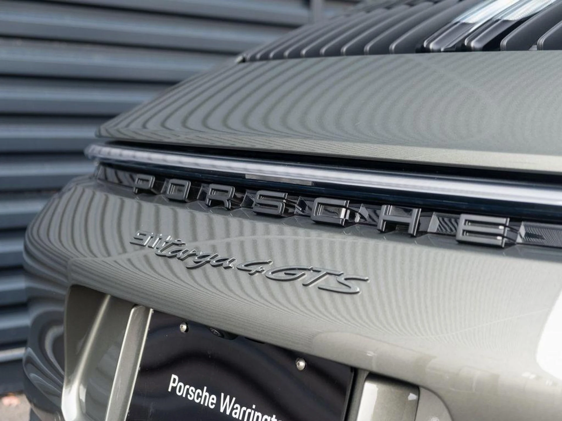 mph051_2922754189_t_B8_A_Id6_Vm3_Y9f_A_Fo_V_Ggt_S_3bi_Wo_455666e3b7