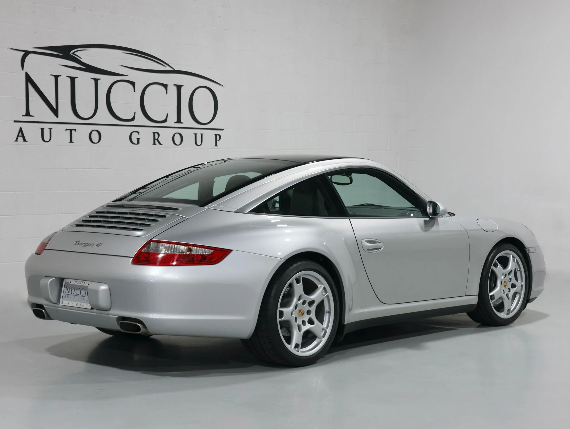 mph051_2935113599_Used_2007_Porsche_911_Targa_4_Coming_Soon_To_Bring_A_Trailer_1775151802_d170f54d32