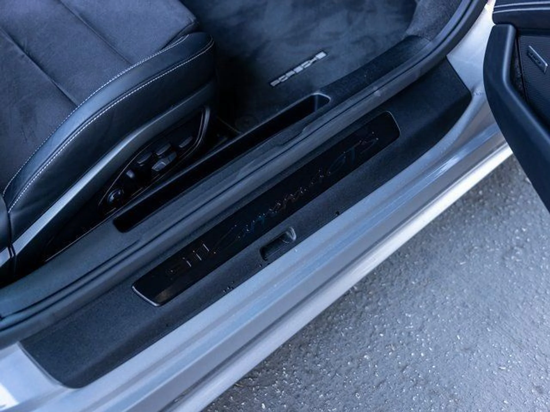 mph051_293653147_52_1c1edde657