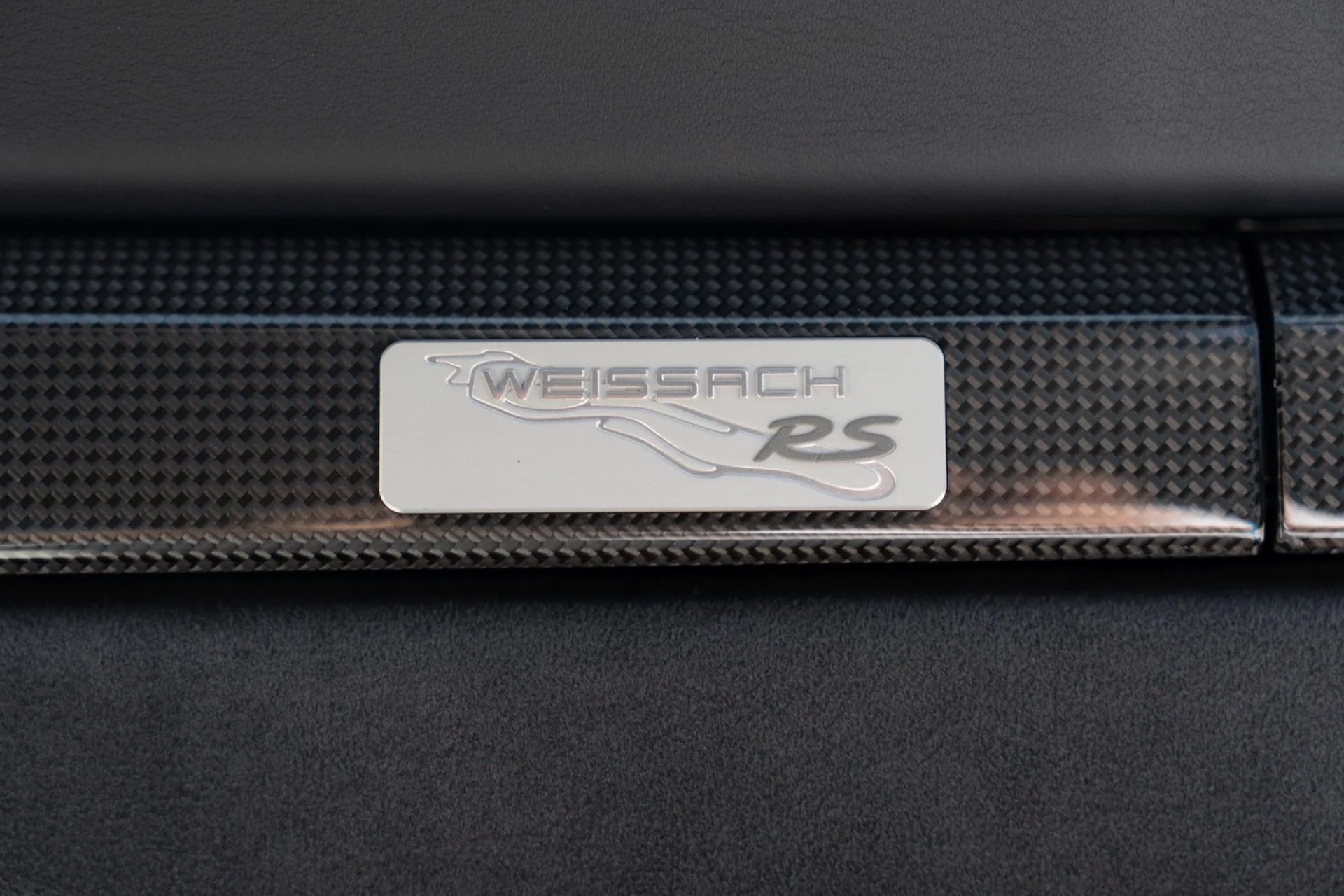 mph051_2947561360_Used_2018_Porsche_911_GT_2_RS_1791309744_a6c2fdb000
