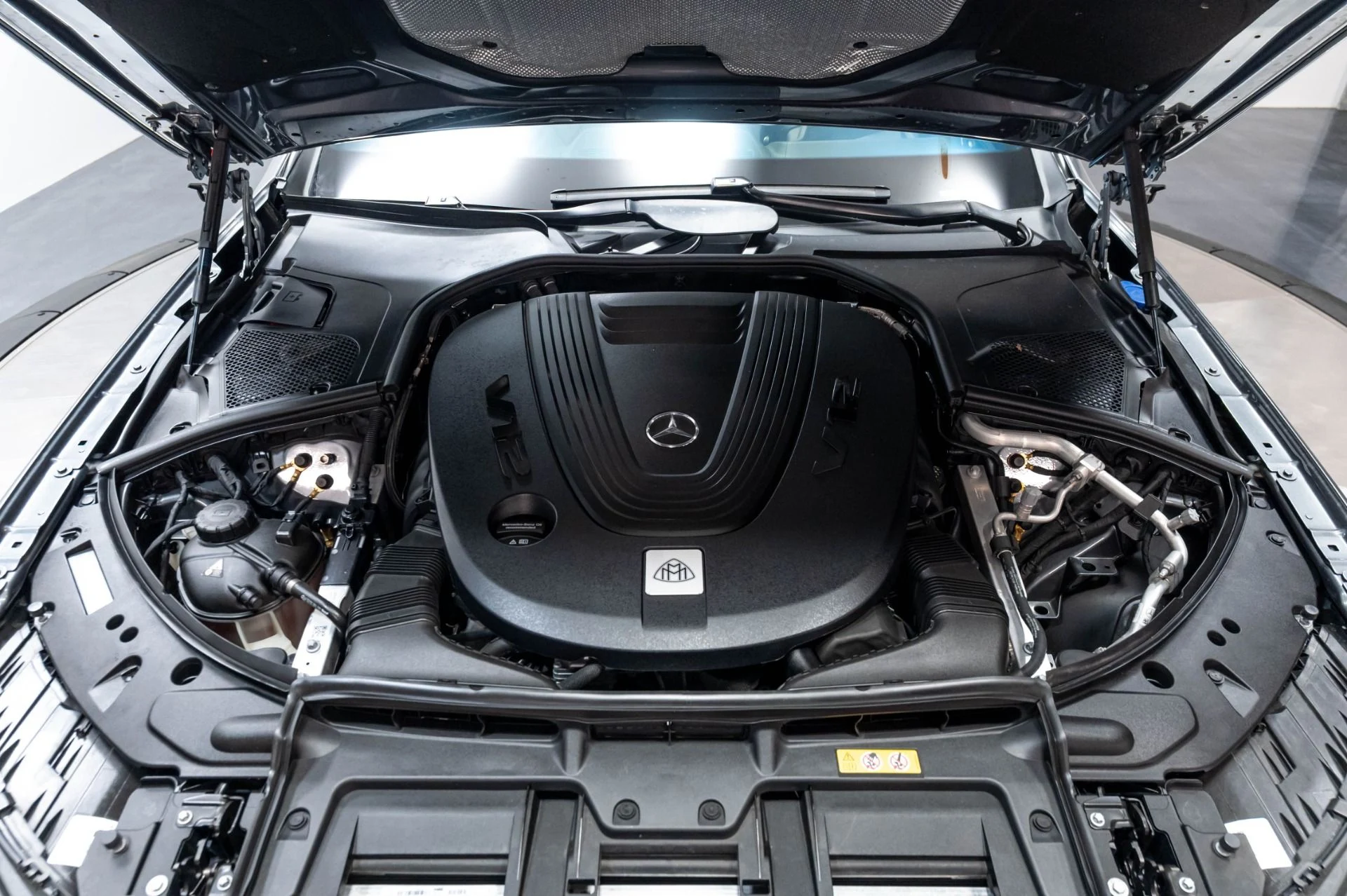 mph051_2982316005_Used_2024_Mercedes_Benz_S_Class_Maybach_S_680_4_MATIC_1777501614_cdb8becead