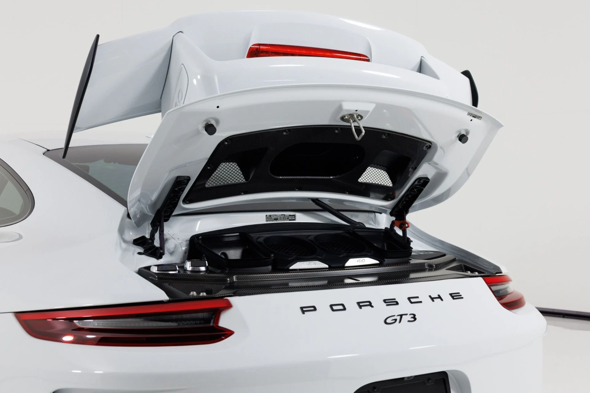 mph051_299862985_Used_2018_Porsche_911_GT_3_1782317509_749659fc65