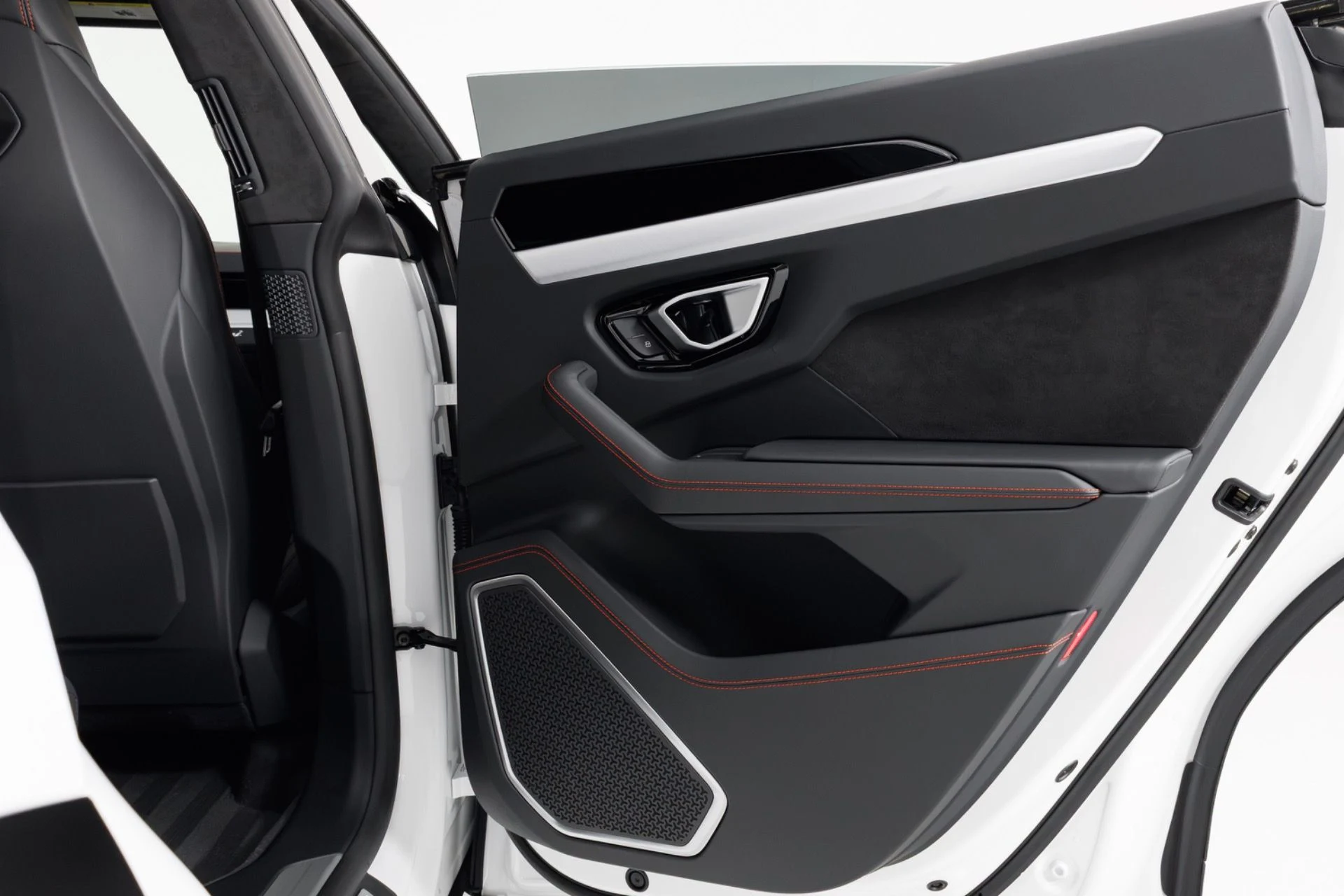 mph051_3004169193_Used_2024_Lamborghini_Urus_S_1788297644_828dd06cc0