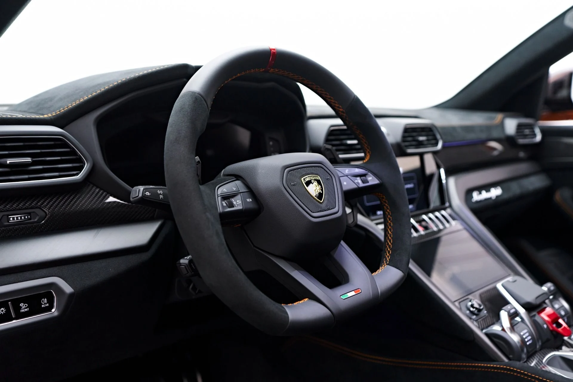 mph051_3012206014_Used_2023_Lamborghini_Urus_Performante_1758074145_f0eafe1897