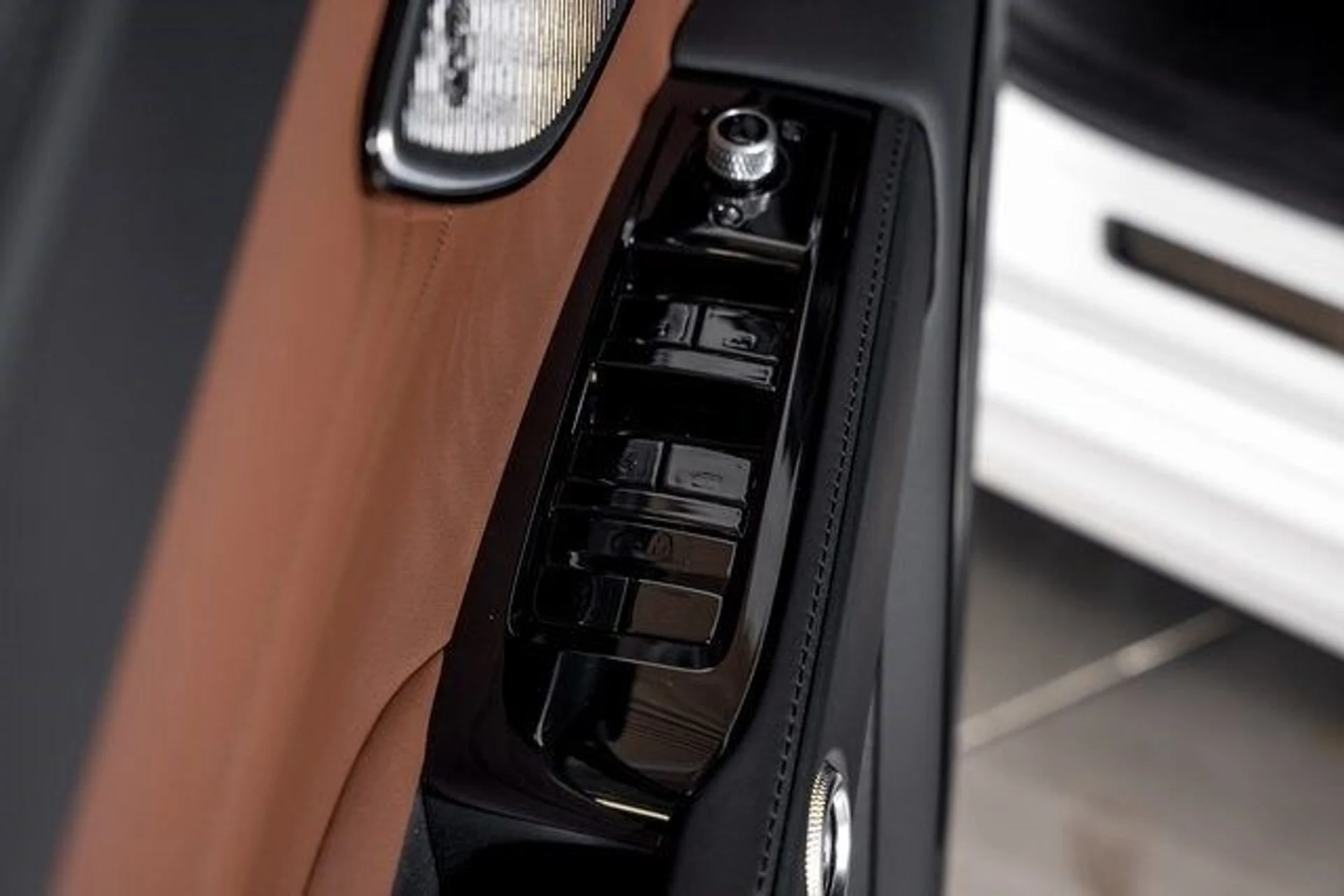 mph051_3013868588_b3822db96c6e9fc81acfe357cee58b12x_9791959e4c