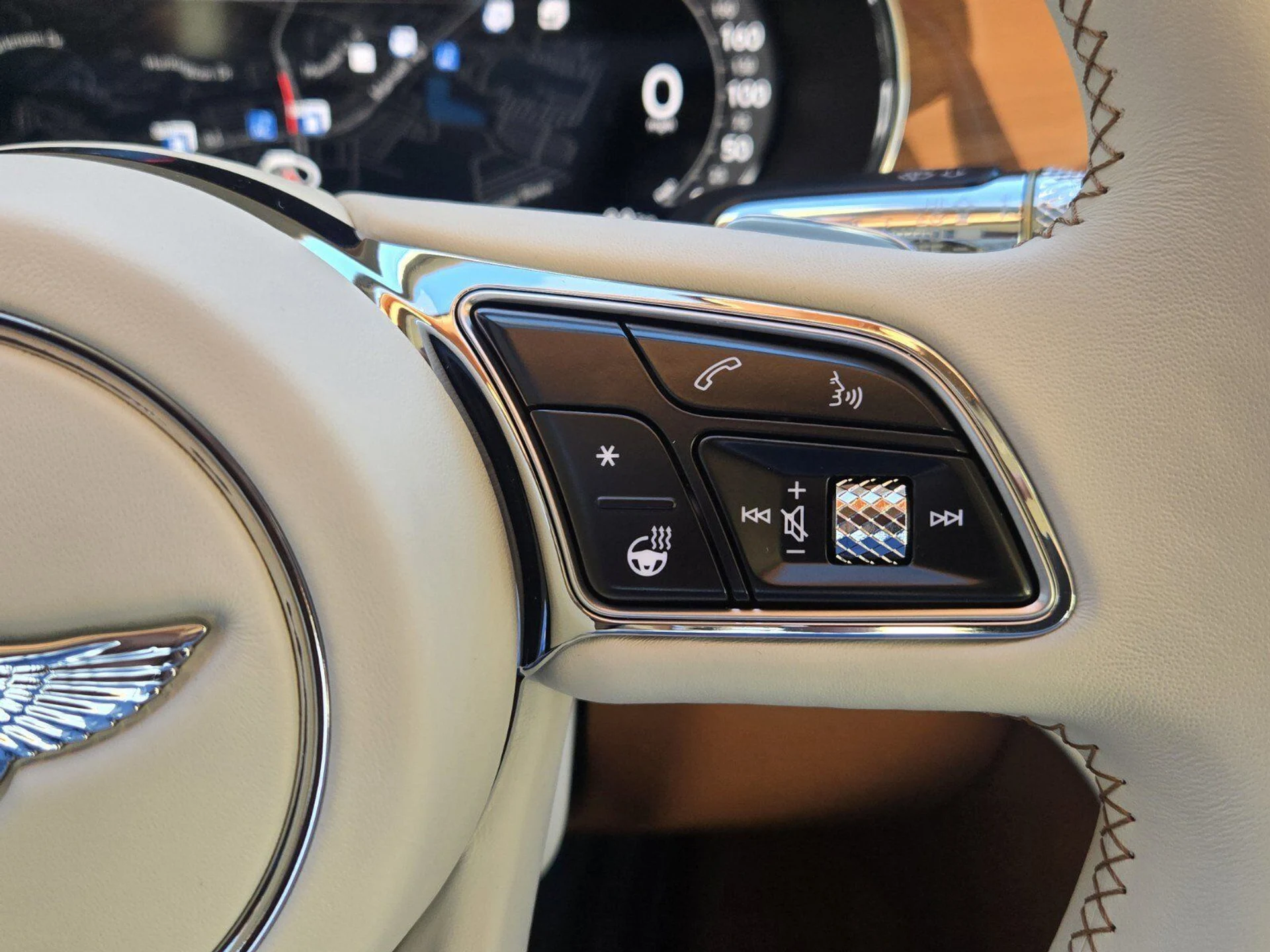 mph051_3022315367_bf87b285f0299a36d5b256c2516ff9bdx_710c26e8f6