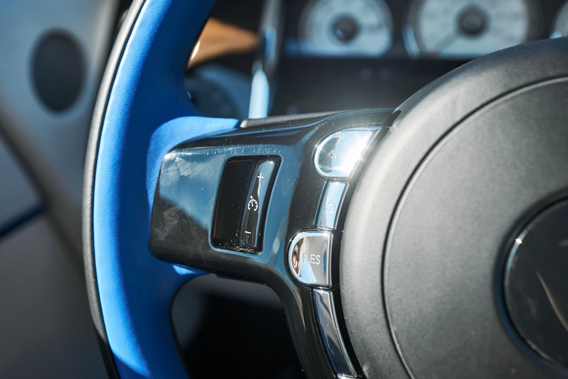 mph051_3034370766_Used_2020_Rolls_Royce_Wraith_Base_1762567788_5cc1dcd44f