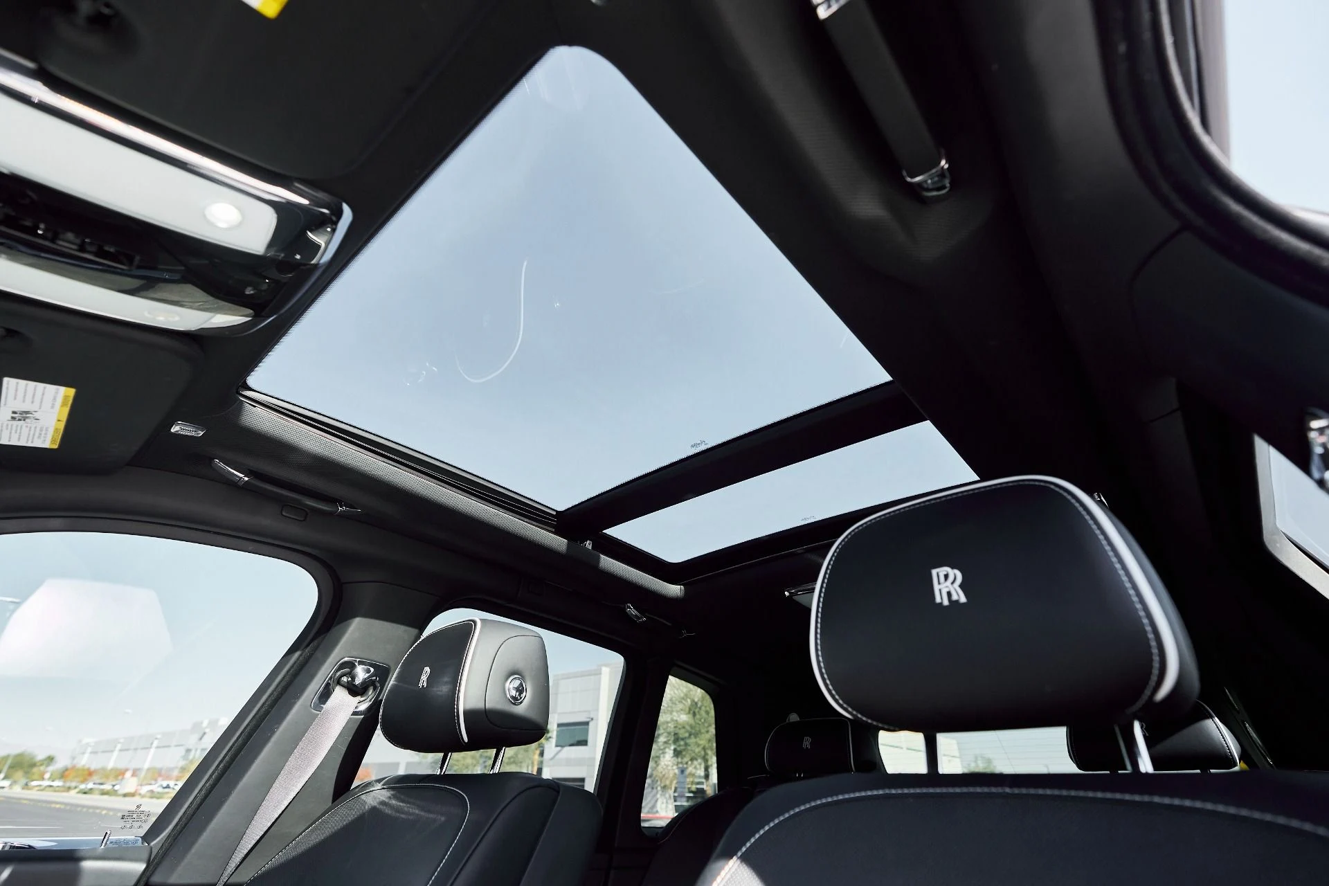 mph051_3036588386_Used_2019_Rolls_Royce_Cullinan_Base_1764382730_90dad0fa11