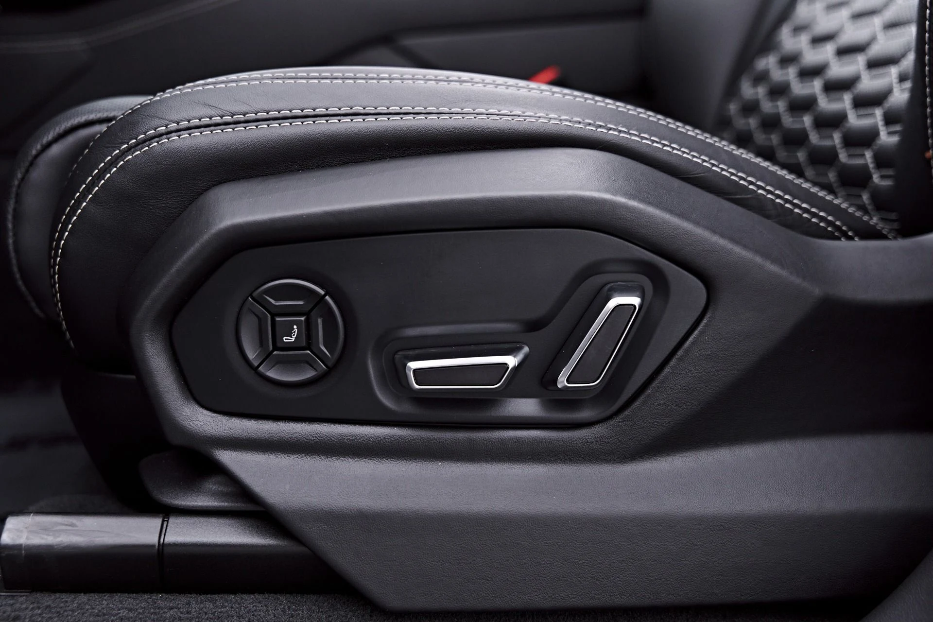 mph051_3040526737_Used_2021_Lamborghini_Urus_1787967137_45d9aadb30
